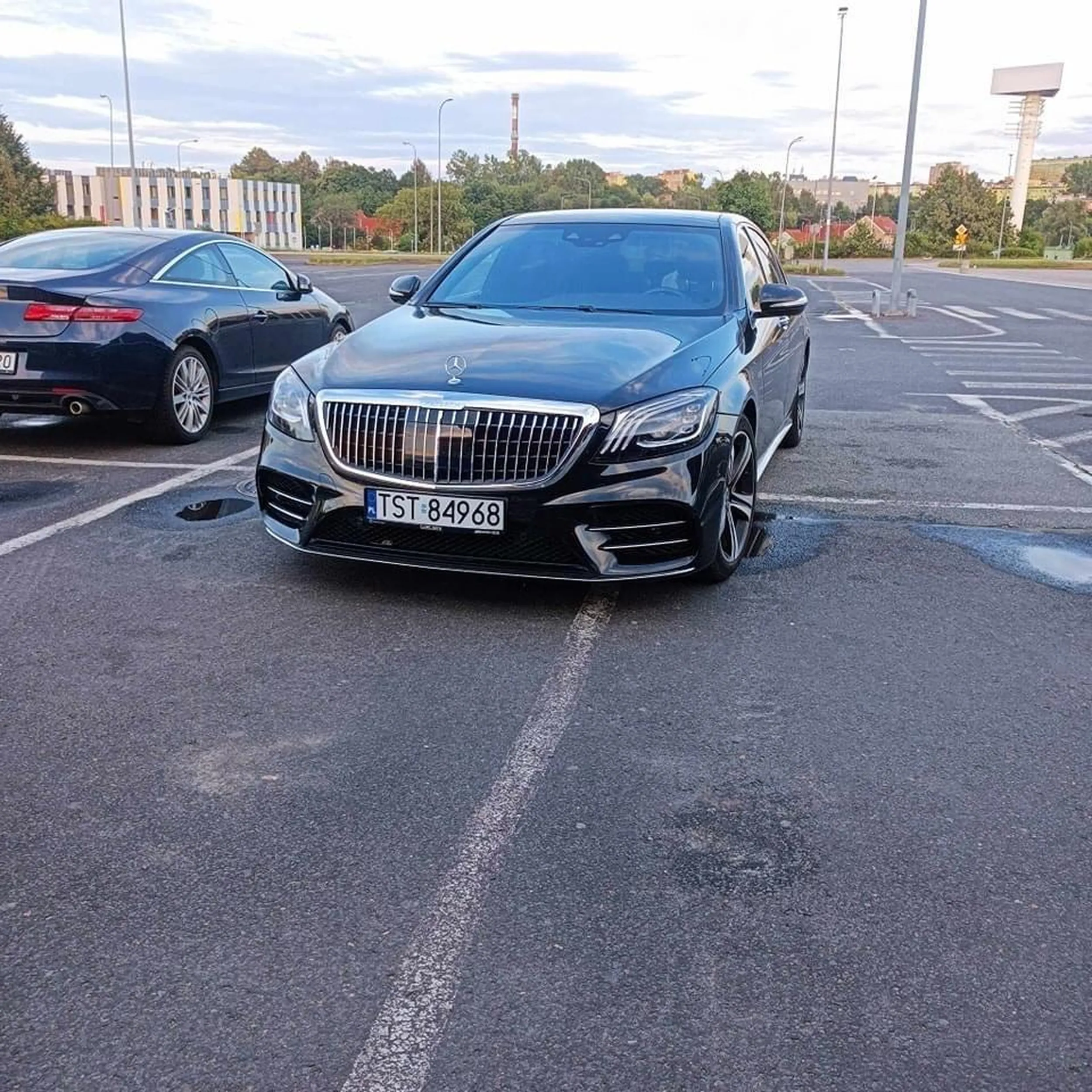 Mmm, maybach, musi 4 miejsca zając