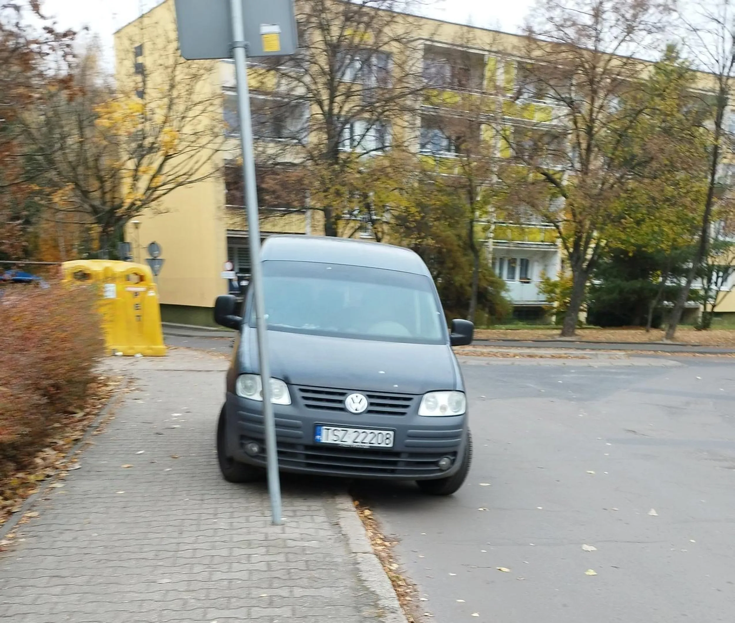 Parkowanie praktycznie na rondzie