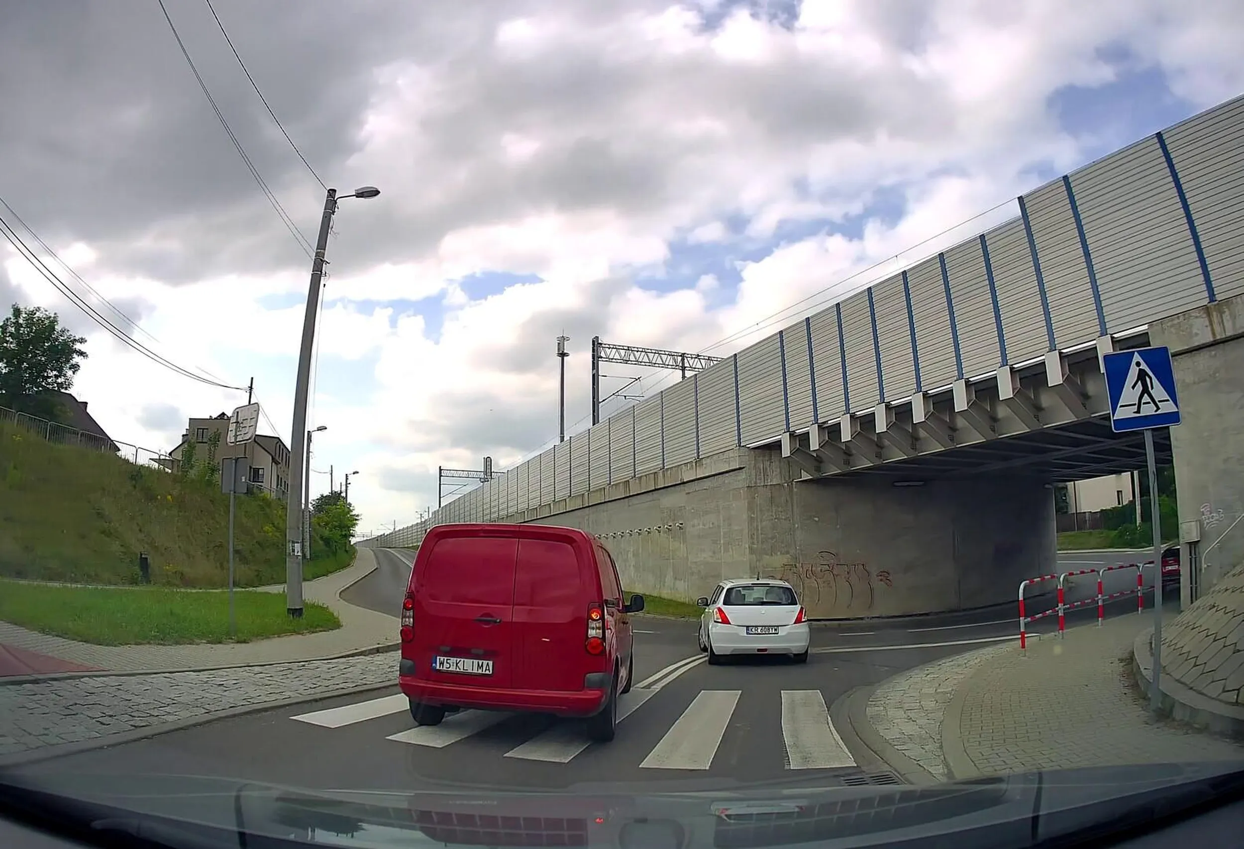 Prawo jazdy zapewne z chipsów. Jeździ pod prąd