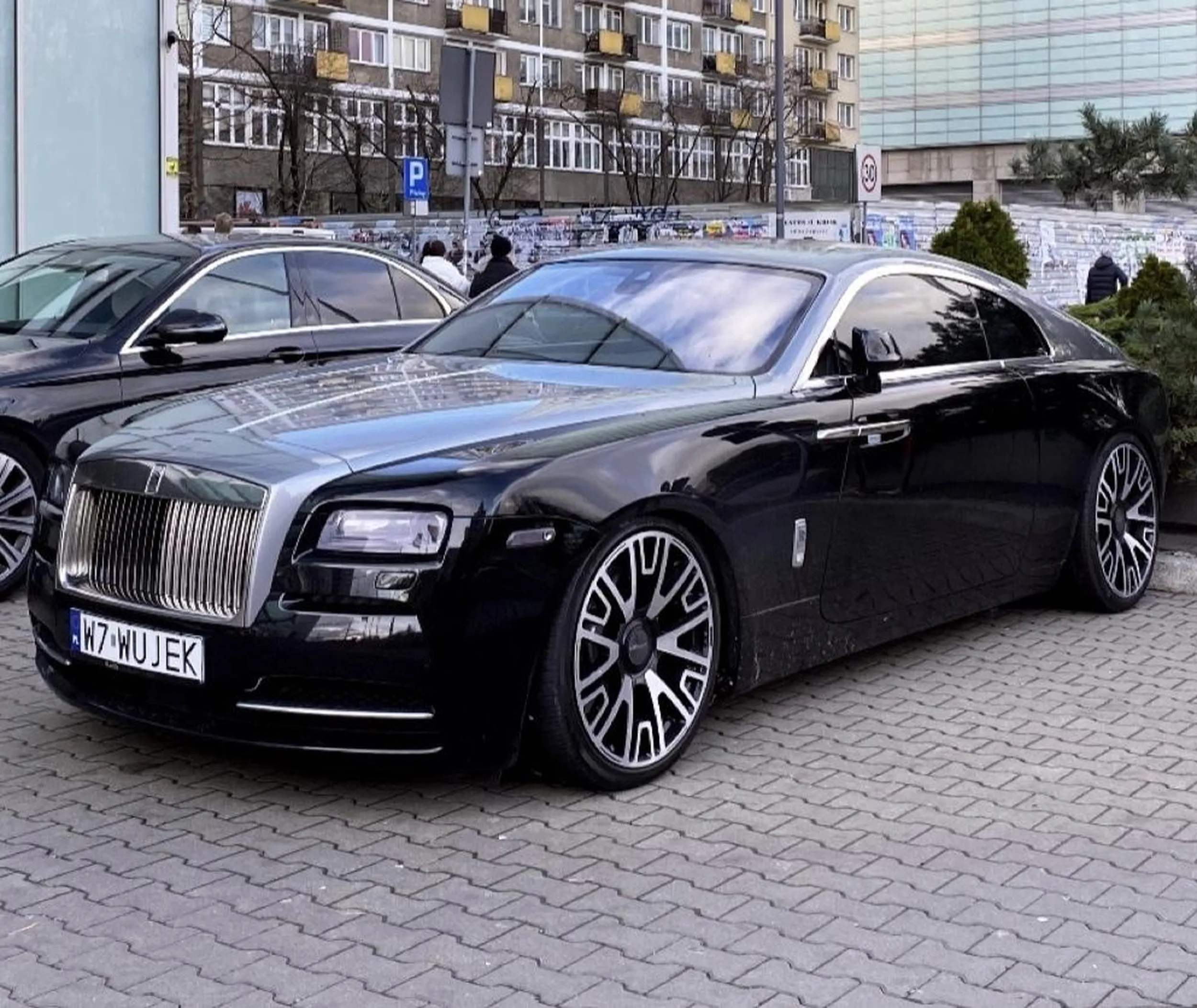 Zawsze pod intercontinentalem stoi