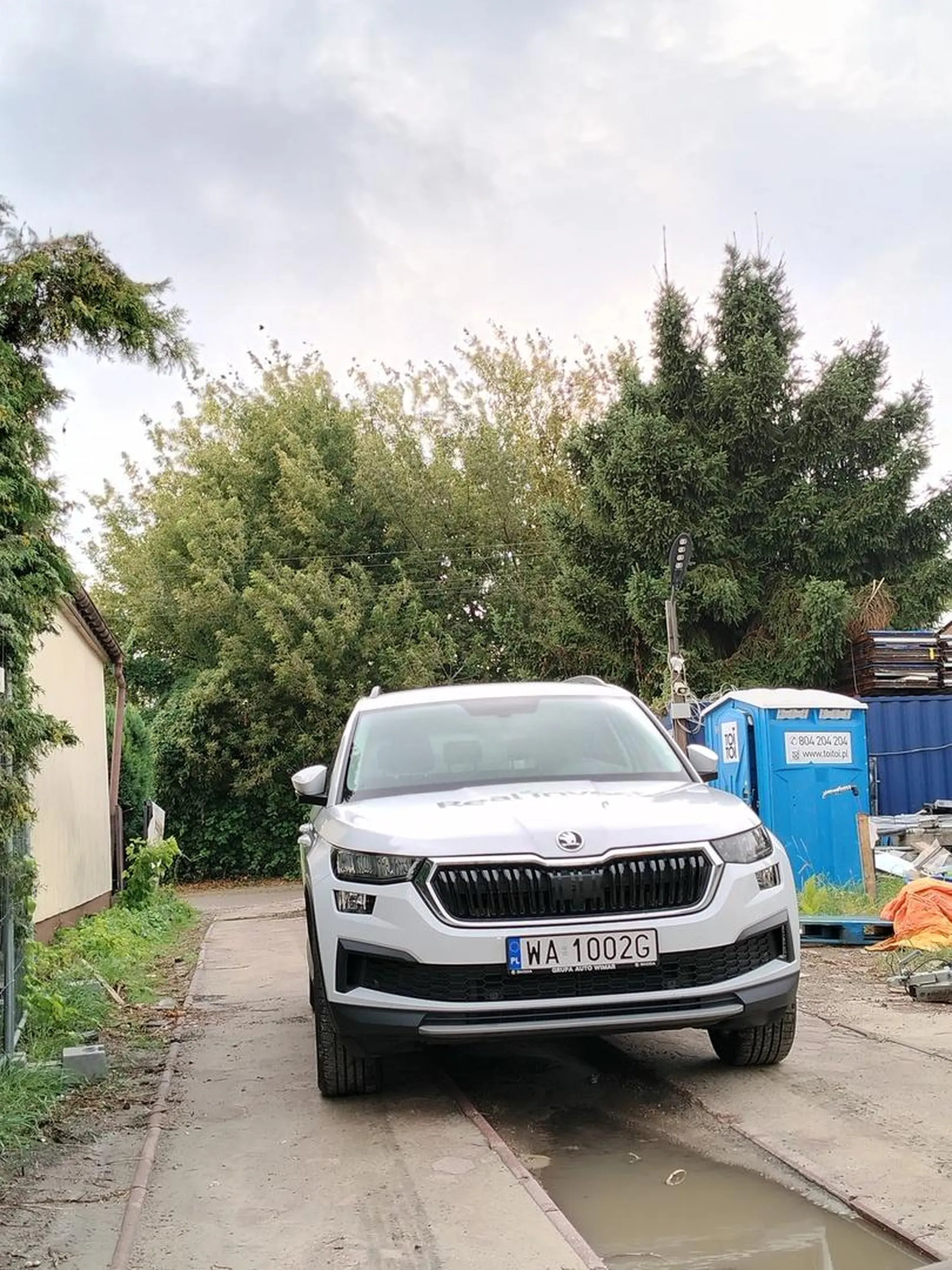 Zastawia wjazd i nie raczy przyjść