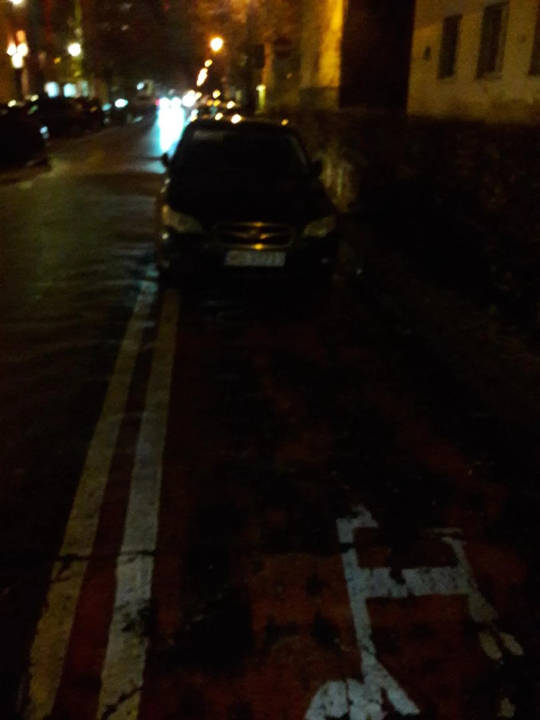 Najlepsze miejsce parkingowe to pas dla rowerów!