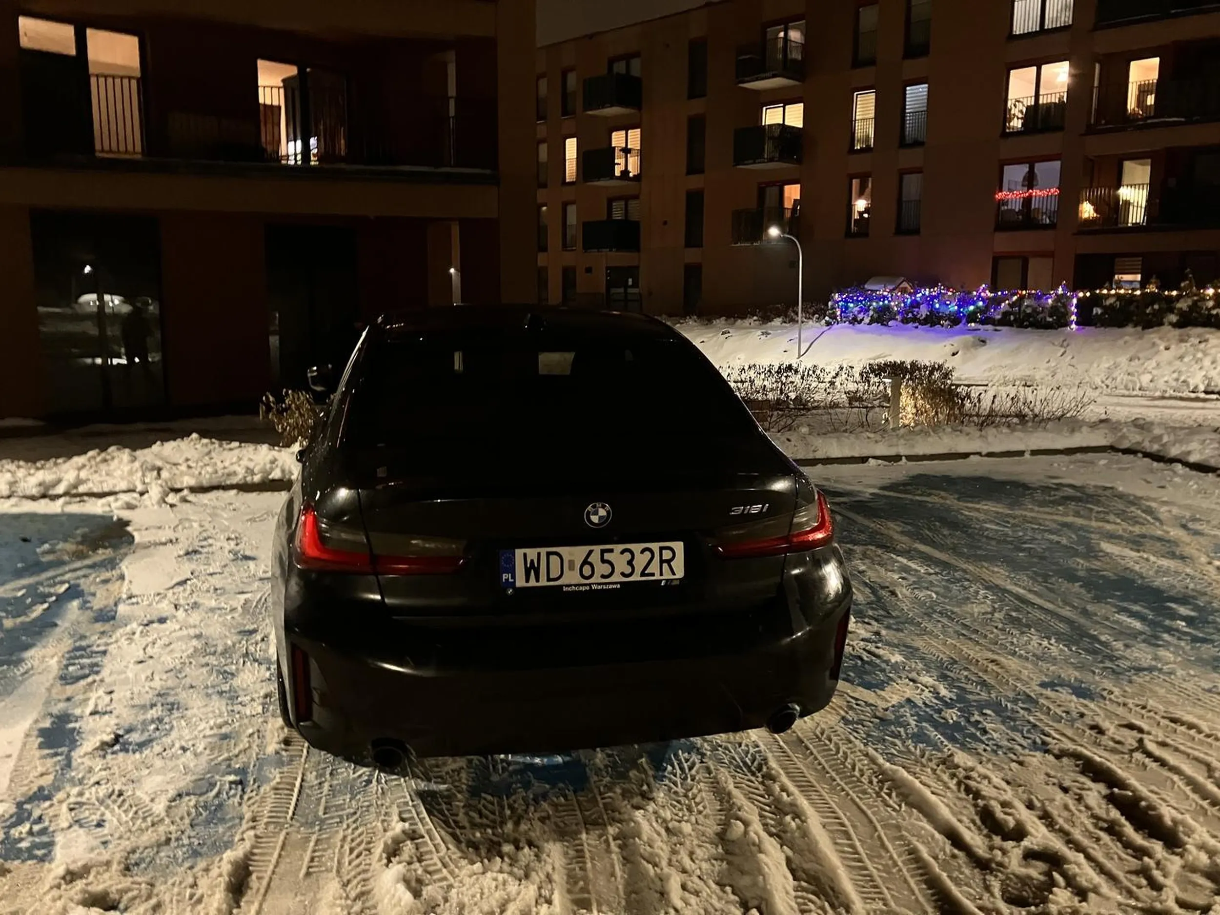 Zostawia samochód na miejscu dla niepełnosprawnych bez uprawnień!!!!