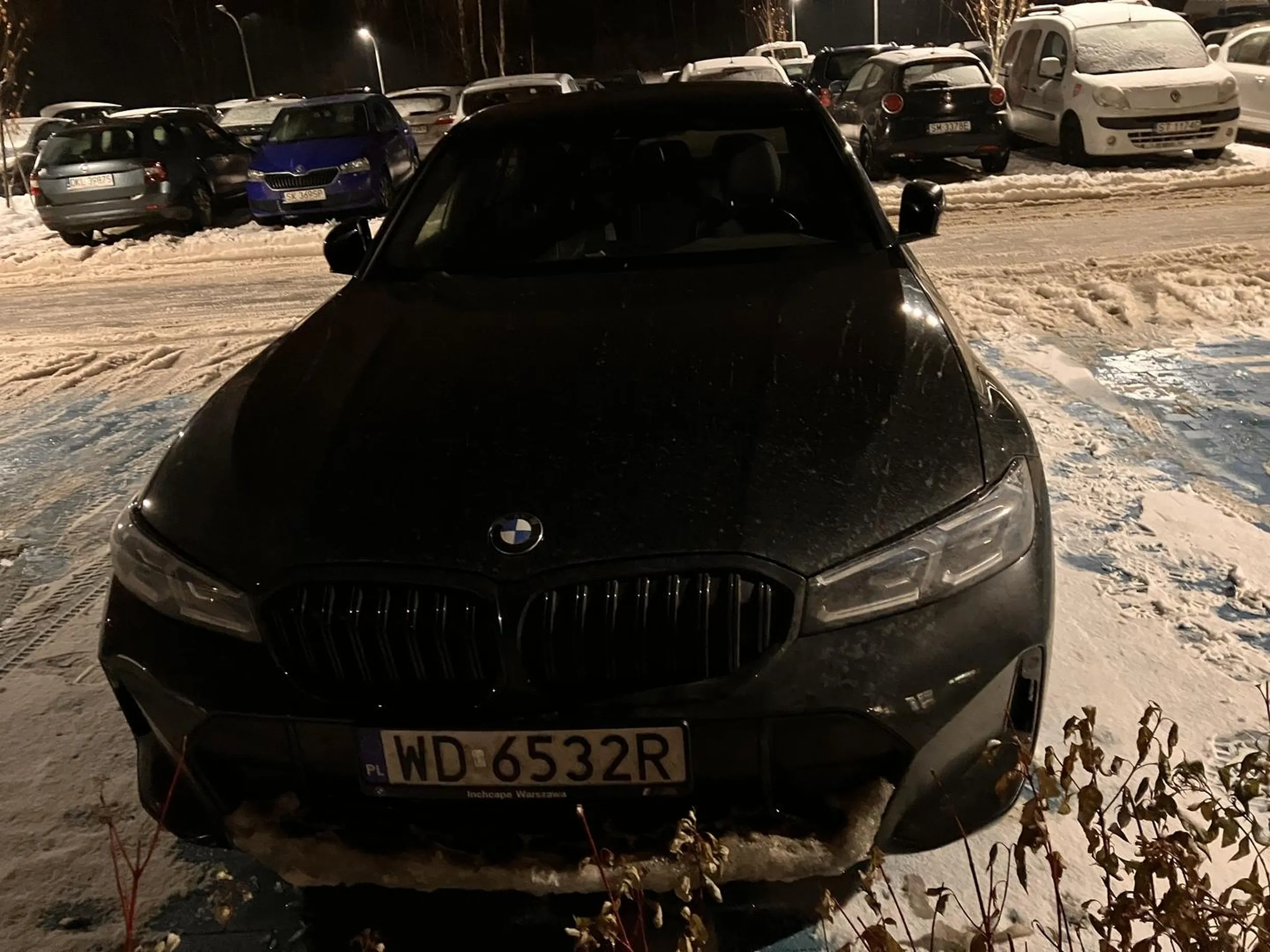 Zostawia samochód na miejscu dla niepełnosprawnych bez uprawnień!!!!