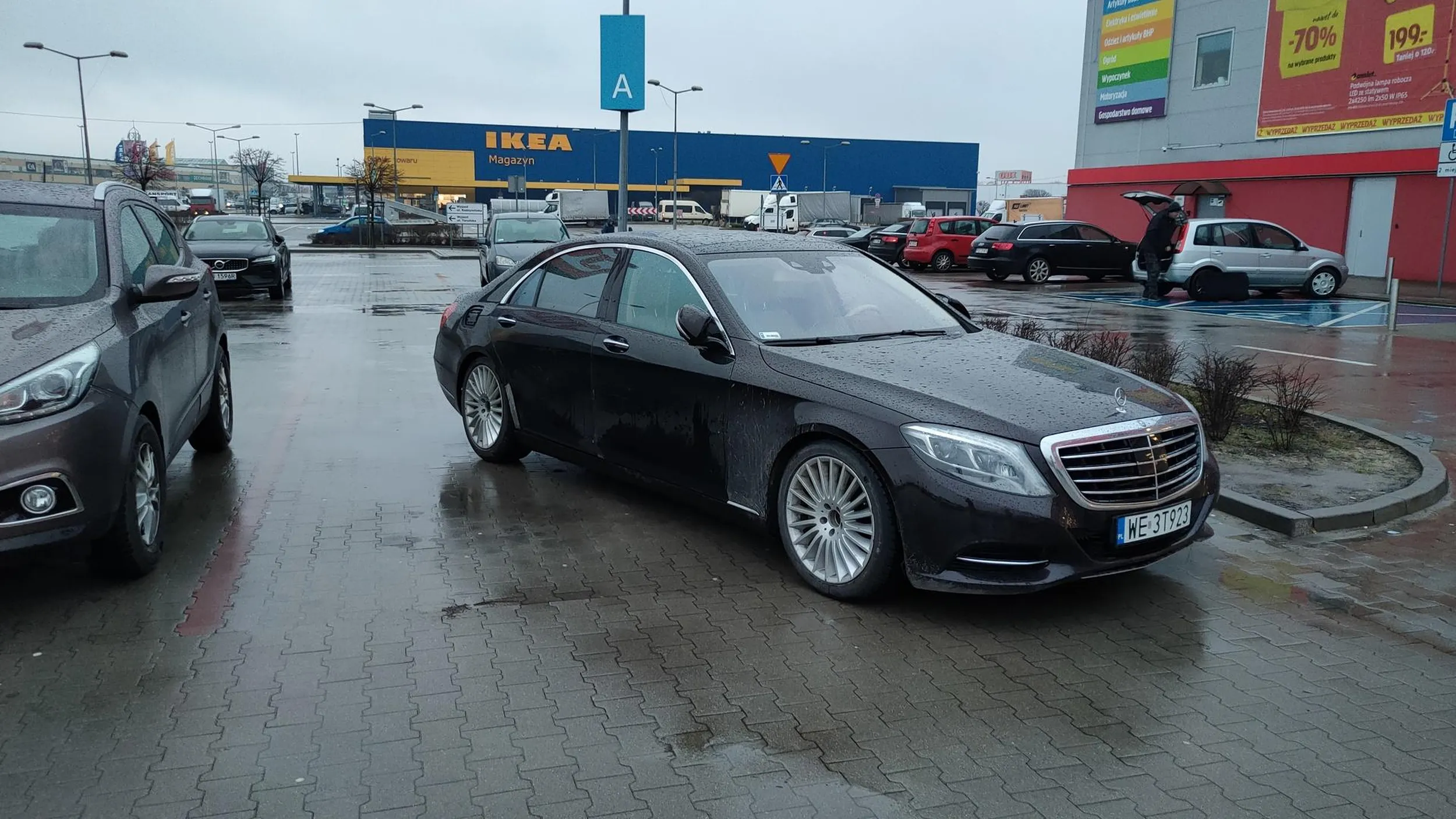 Ciężko z parkowaniem.