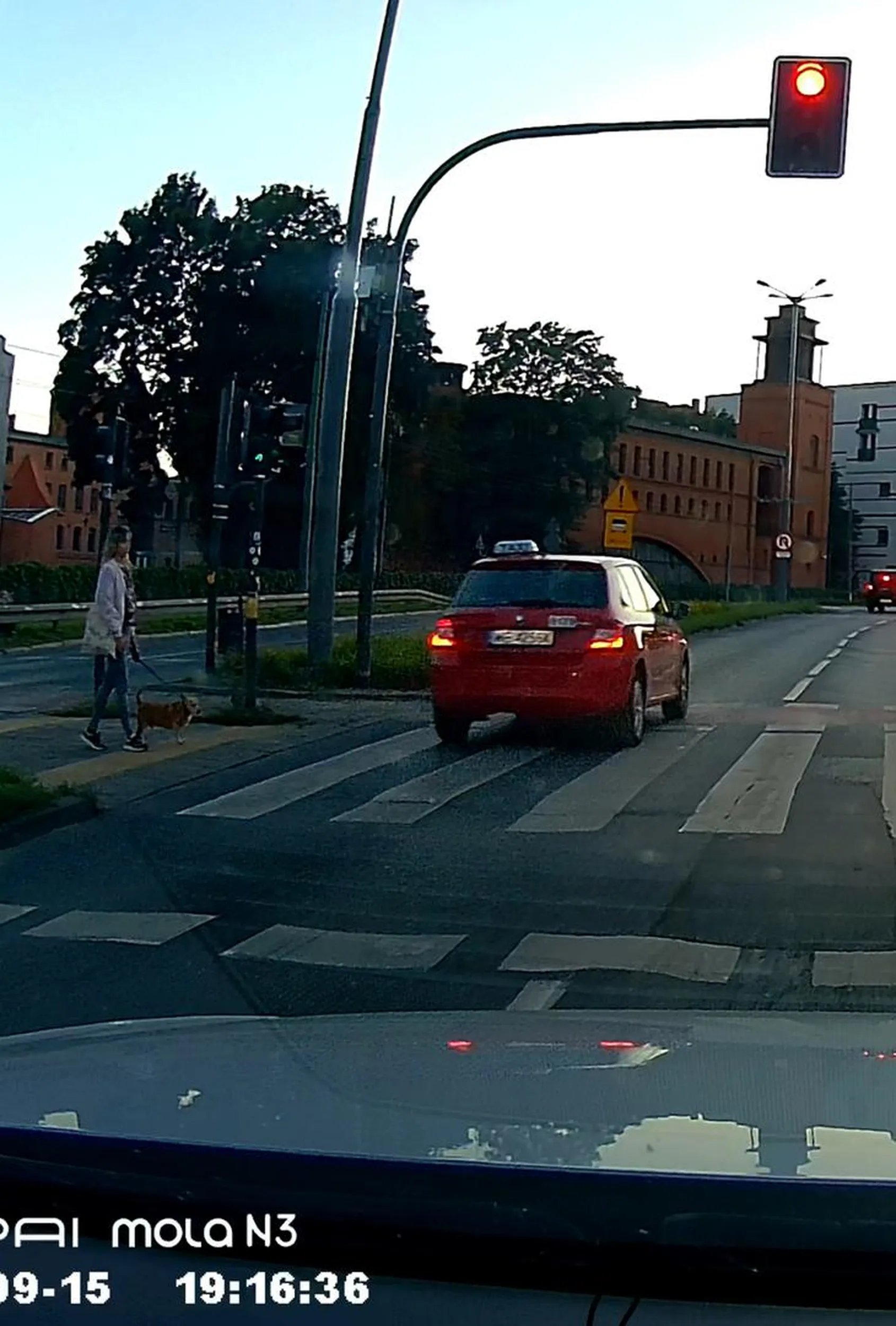 Taxi na pasach na czerwonym