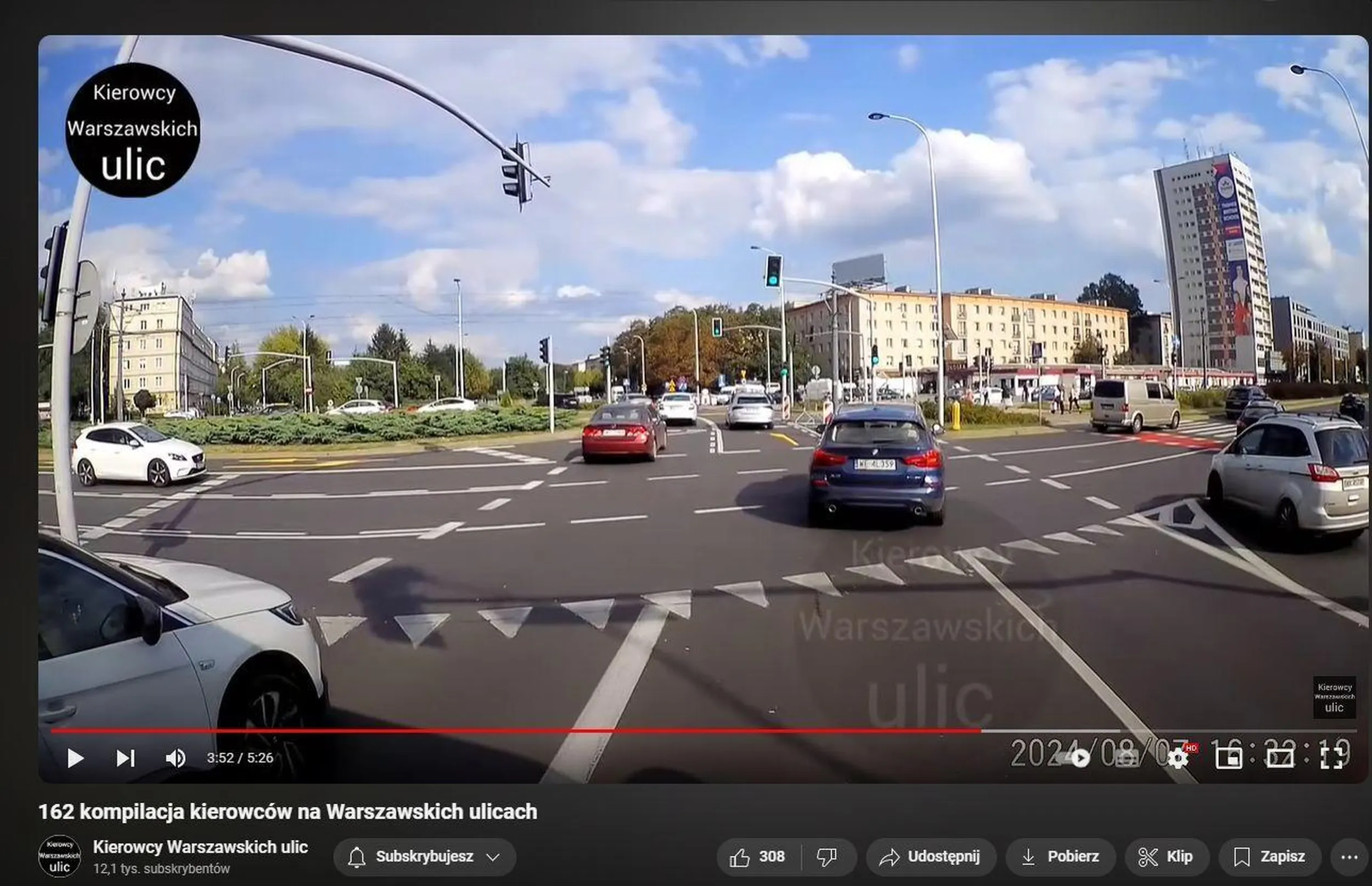 Tuman nawet nie umie poczekać na pasie do skrętu w prawo, tylko wali z lewego pasa. Całe życie oszukujesz, lebiego?