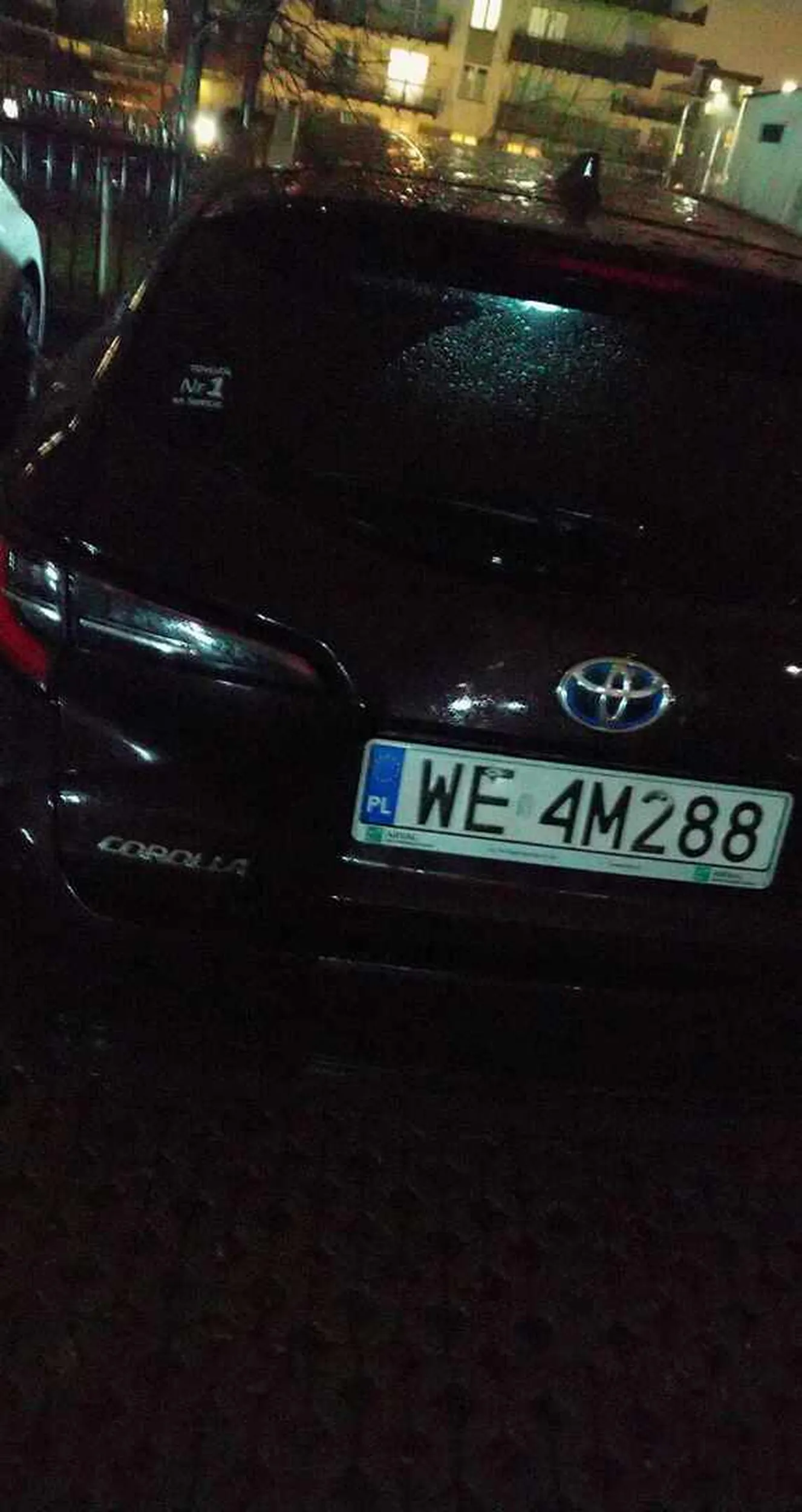 Janusz parkowania na prywatnym miejscu sobie stajenki nawet kontaktu nie zostawi za szybą...