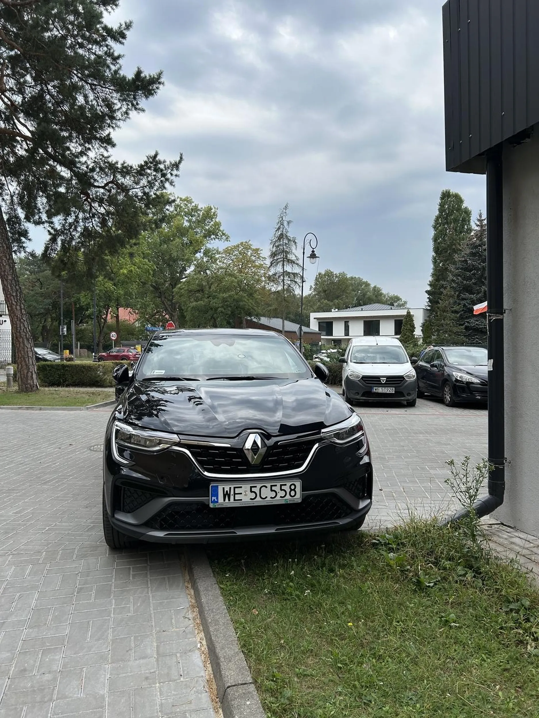 Naucz się parkować, a jak nie umiesz cofnij się na jazdy ?