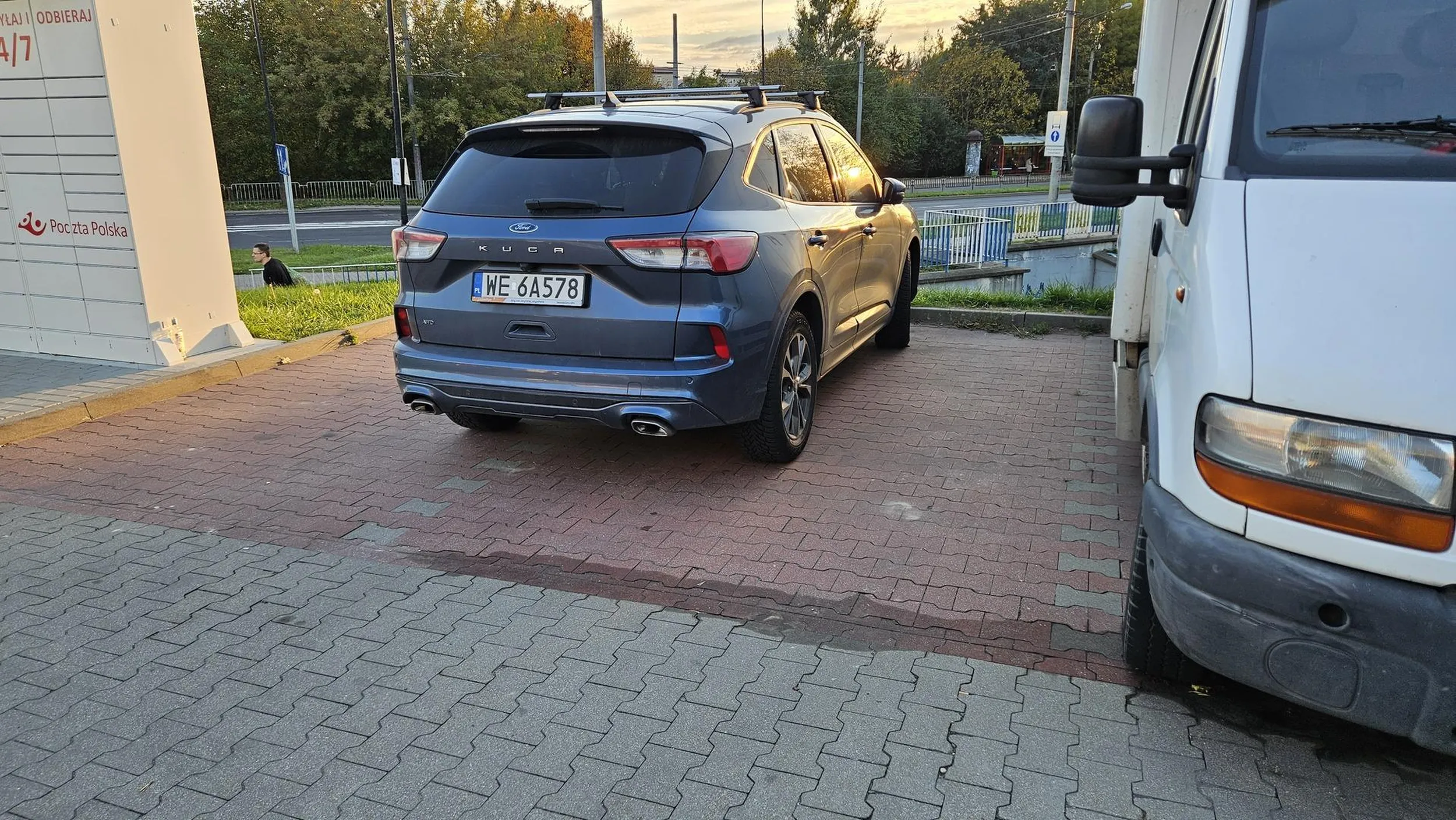 naucz się człowieku parkować, krawężnik cię nie pogryzie