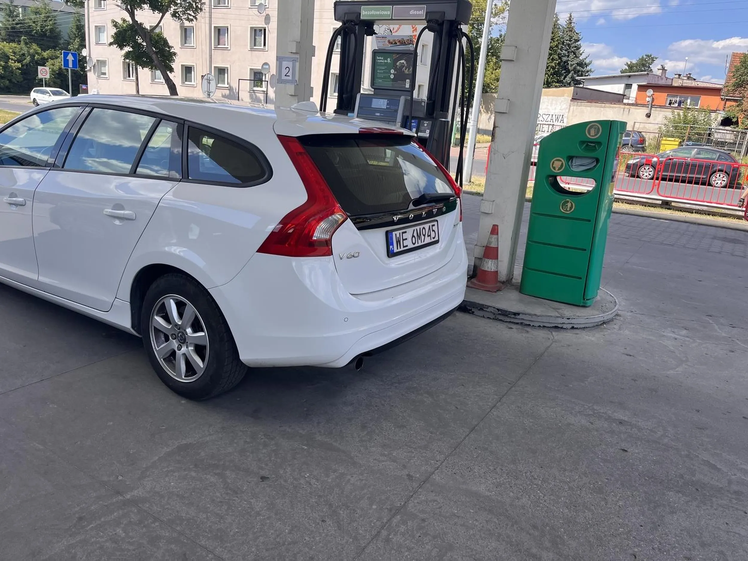 Kto Ci blondyno dał prawo jazdy? Patrz w lusterka i używaj kierunków !!!!