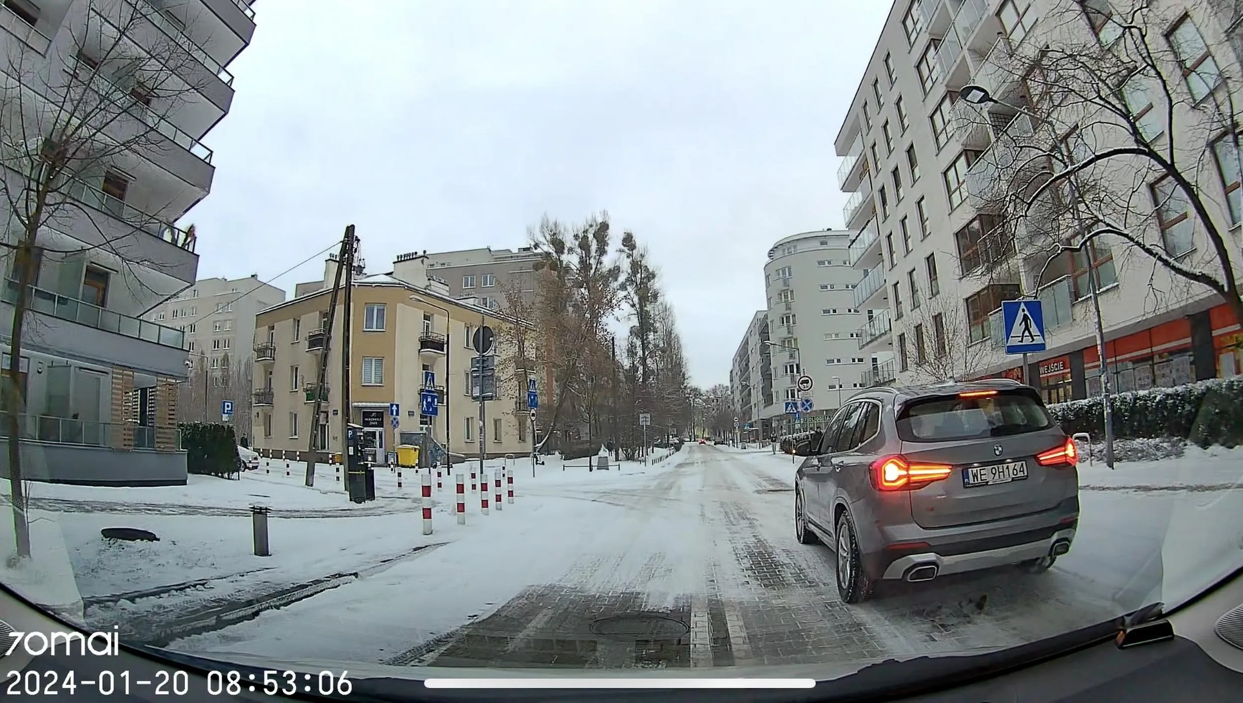 postój na przejściu dla pieszych, brawo