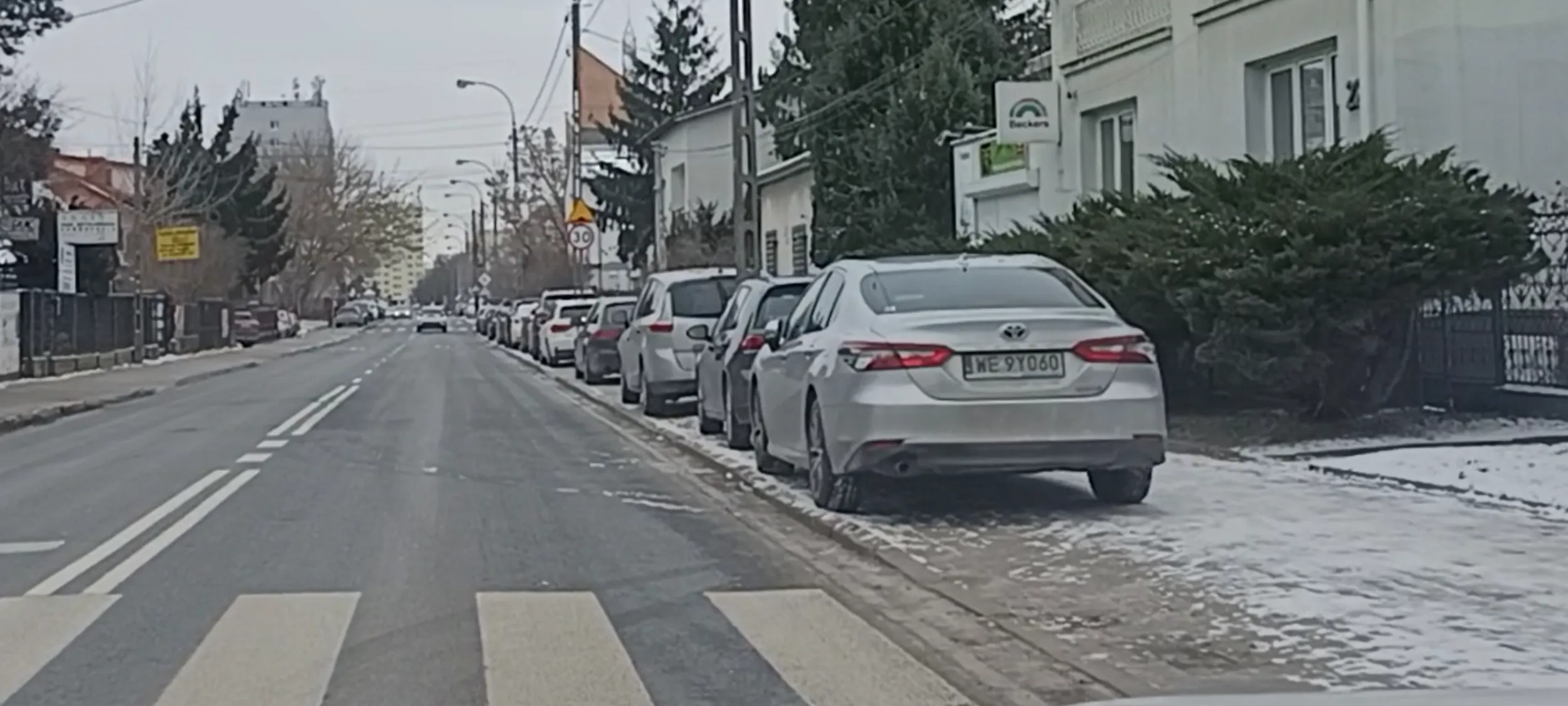 Pała za parkowanie przy samym przejściu dla pieszych