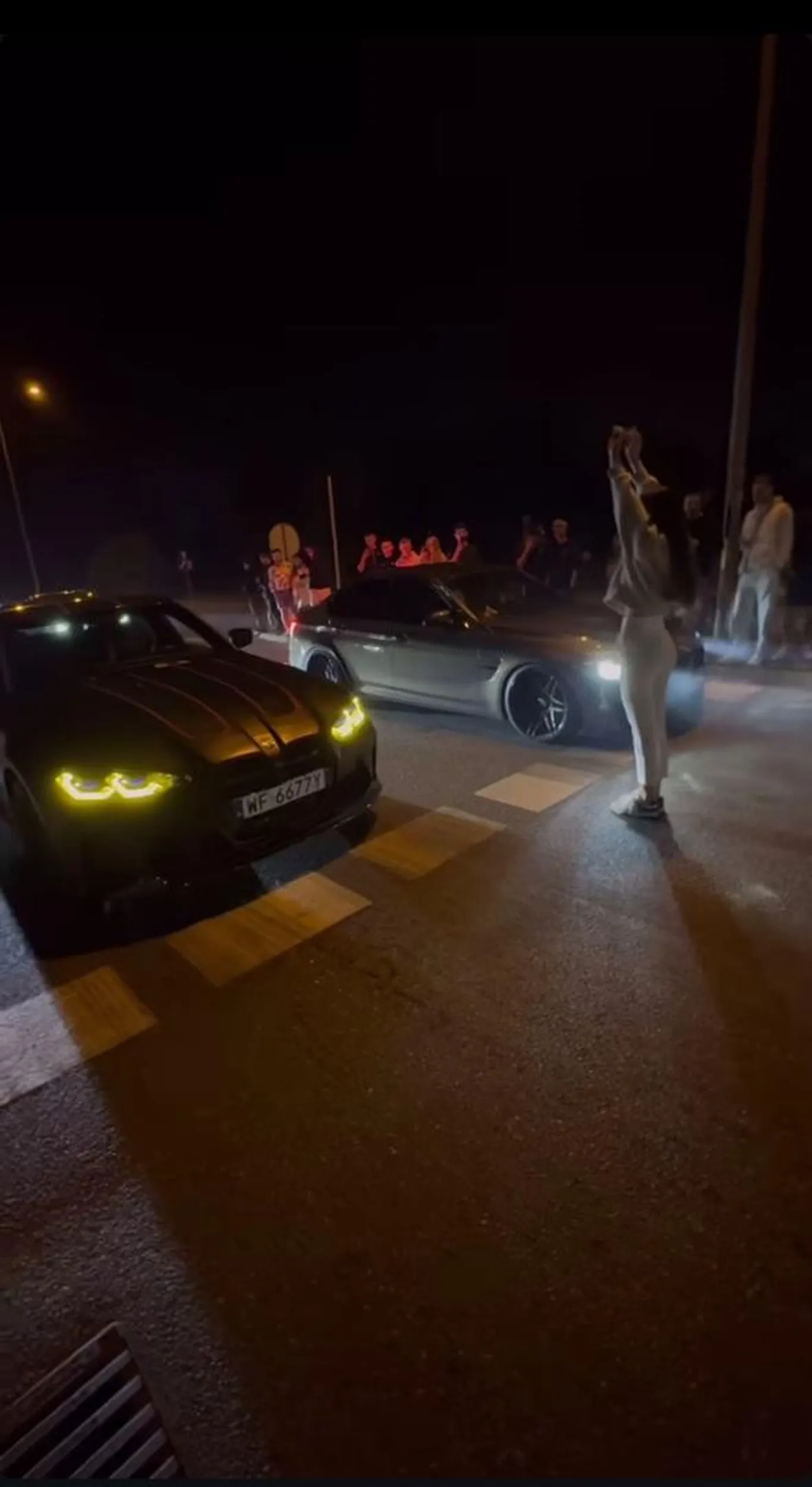 Uczestnik nielegalnych nocnych wyścigów drogowych warsawnightracing.