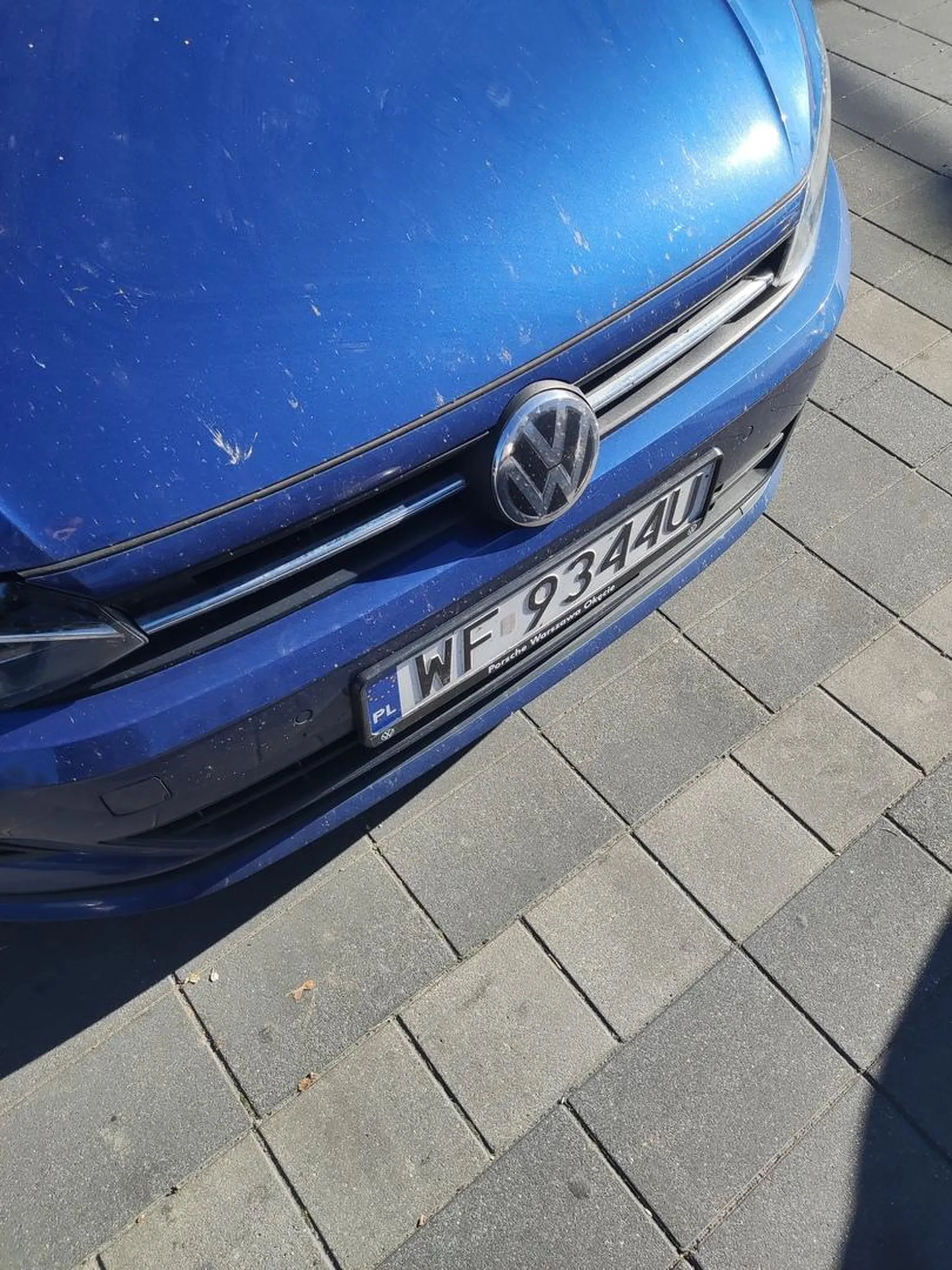 Zarysował mi samochód pod sklepem Lidl w Pruszkowie. Odjechał nie czekając na policję...