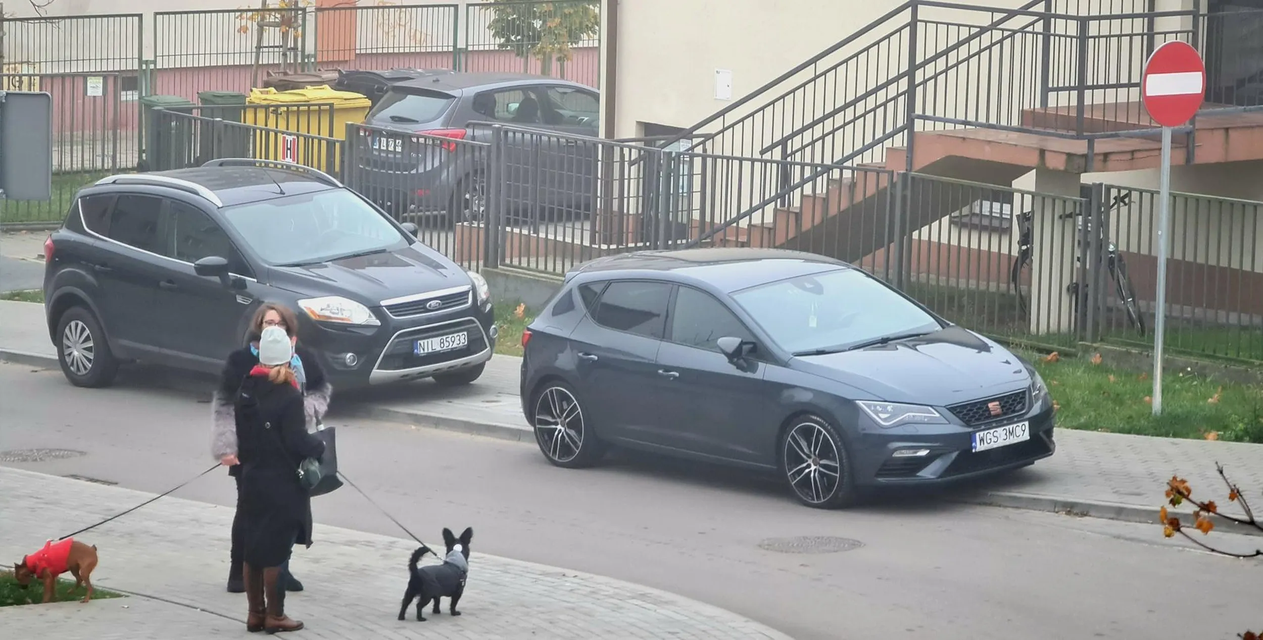 Nic nie dociera do tego zakutego łba  może mandat za mandatem poskutkuje.