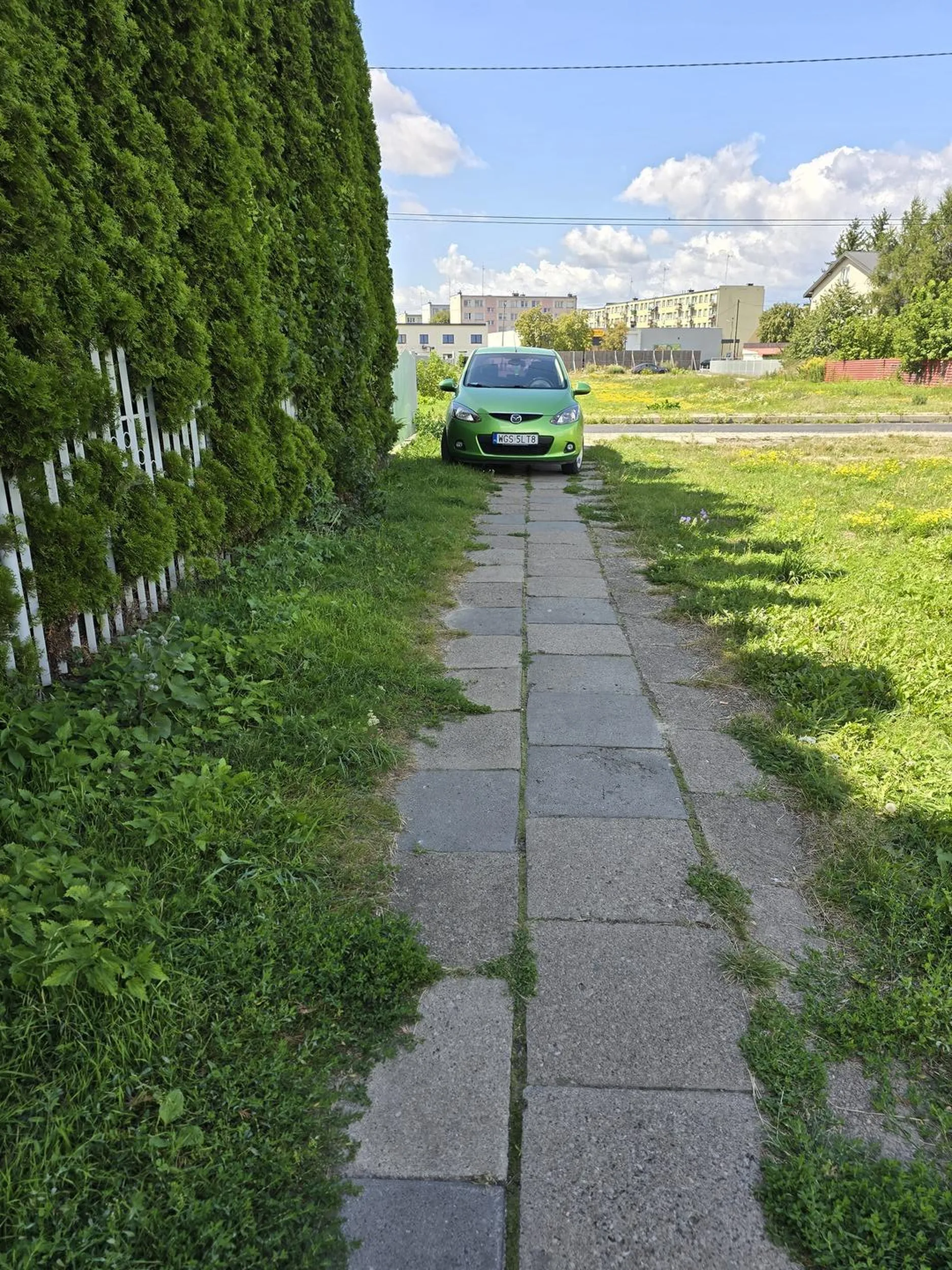 Szkodę ze nie miałem karnego kutasa, szkoda słów na takich ludzi Co gdyby jechał ktoś na wózku inwalidzkim..