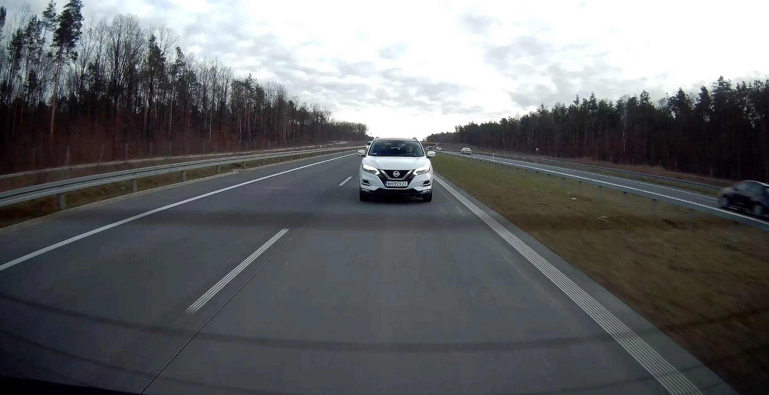 trzymaj odstęp dziadu, pamiętaj