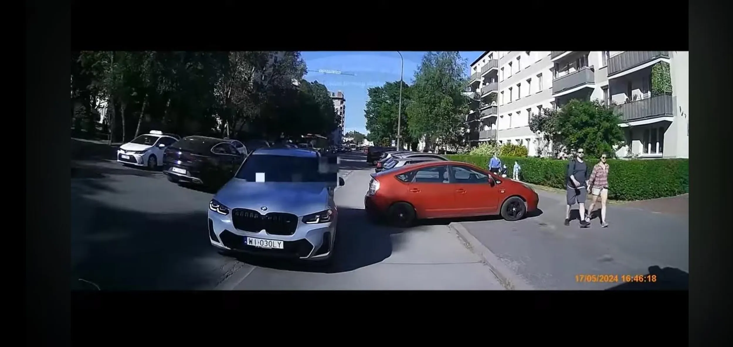 Uwaga na tego degenerata niestabilnego psychicznie.