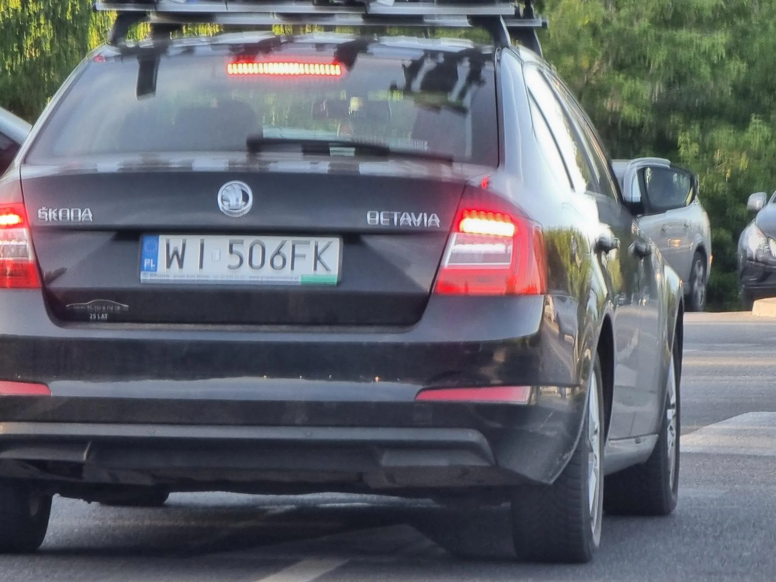 Jeździ jak pirat, wymusza i zajeżdża drogę. Prawo jazdy z chipsów