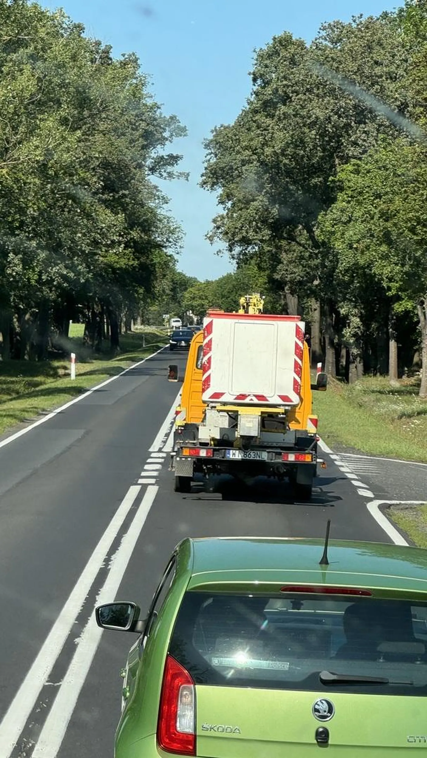 Ty stary capie droga krajowa to nie chodnik do Częstochowy, tu się jedzie a nie śpi!