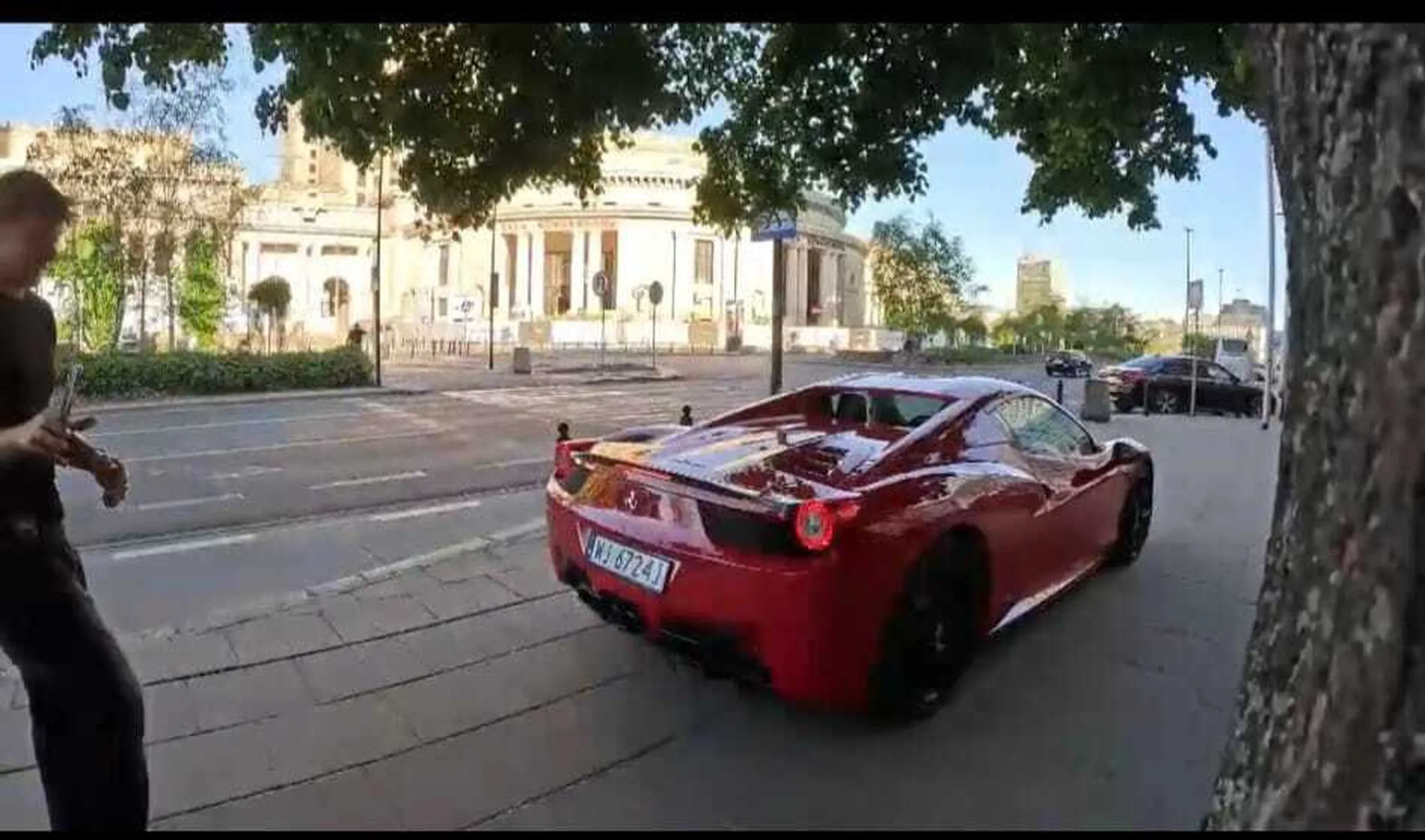 Cymbał nie potrafi poprawnie parkować.