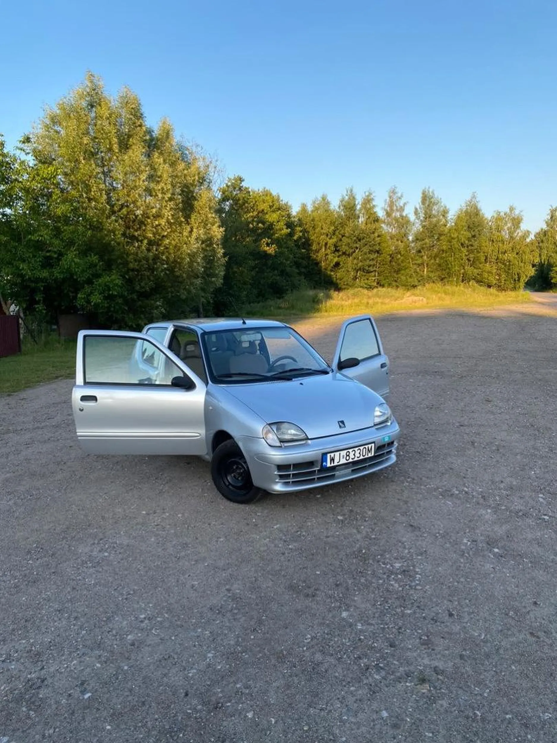 Łysy nygus jeździ sejakiem po Warszawie i krzyczy do młodych dziewczyn uguem całe te. Lub ja chce abyś była nonstop mokra. Bardzo polecam tego użytkownika jest okuratny i tak dalej