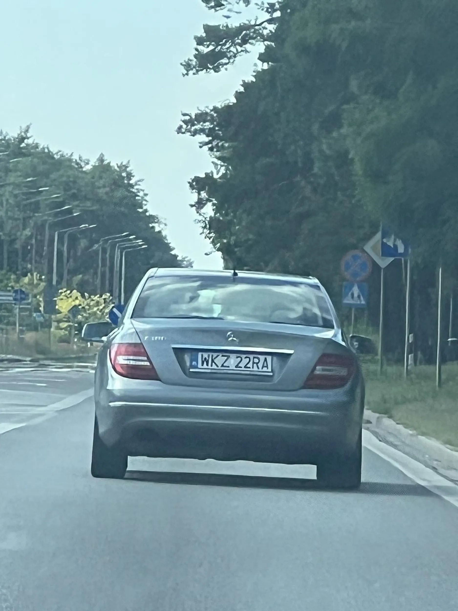 K*etyn wjechał z podporządkowanej przed jadące auto.