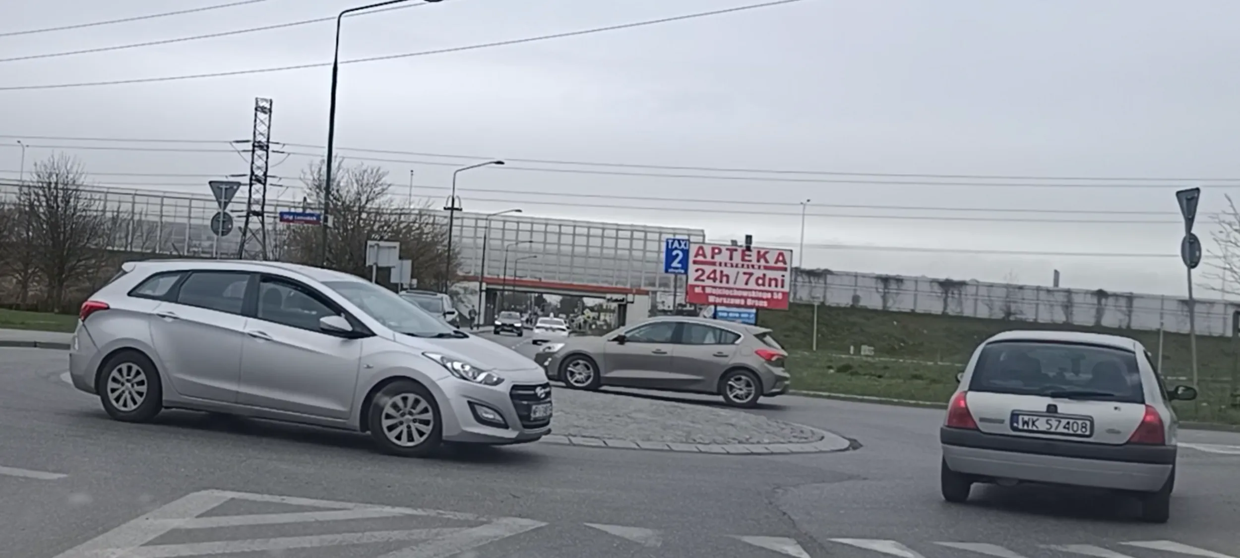 Wymuszenie pierwszeństwa przejazdu na rondzie.