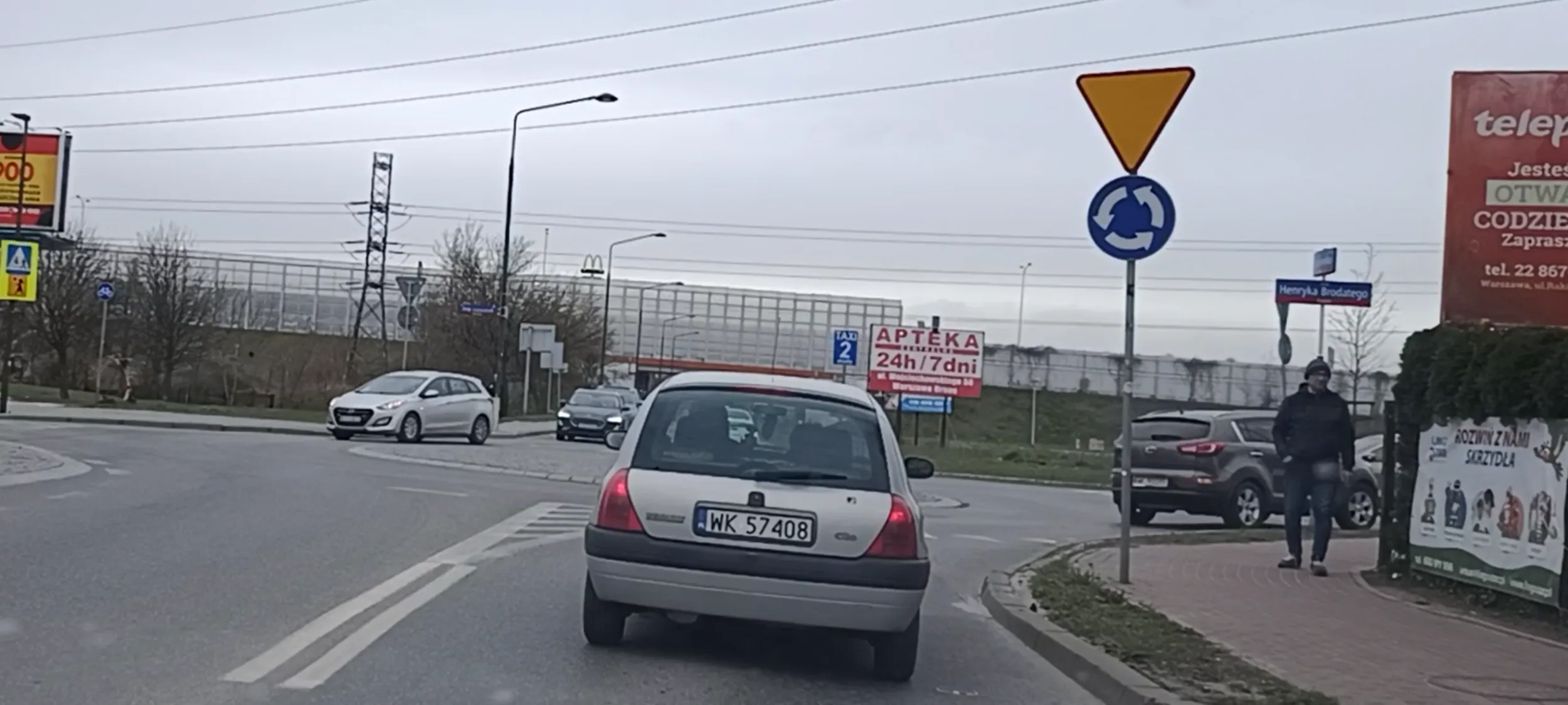 Wymuszenie pierwszeństwa przejazdu na rondzie.