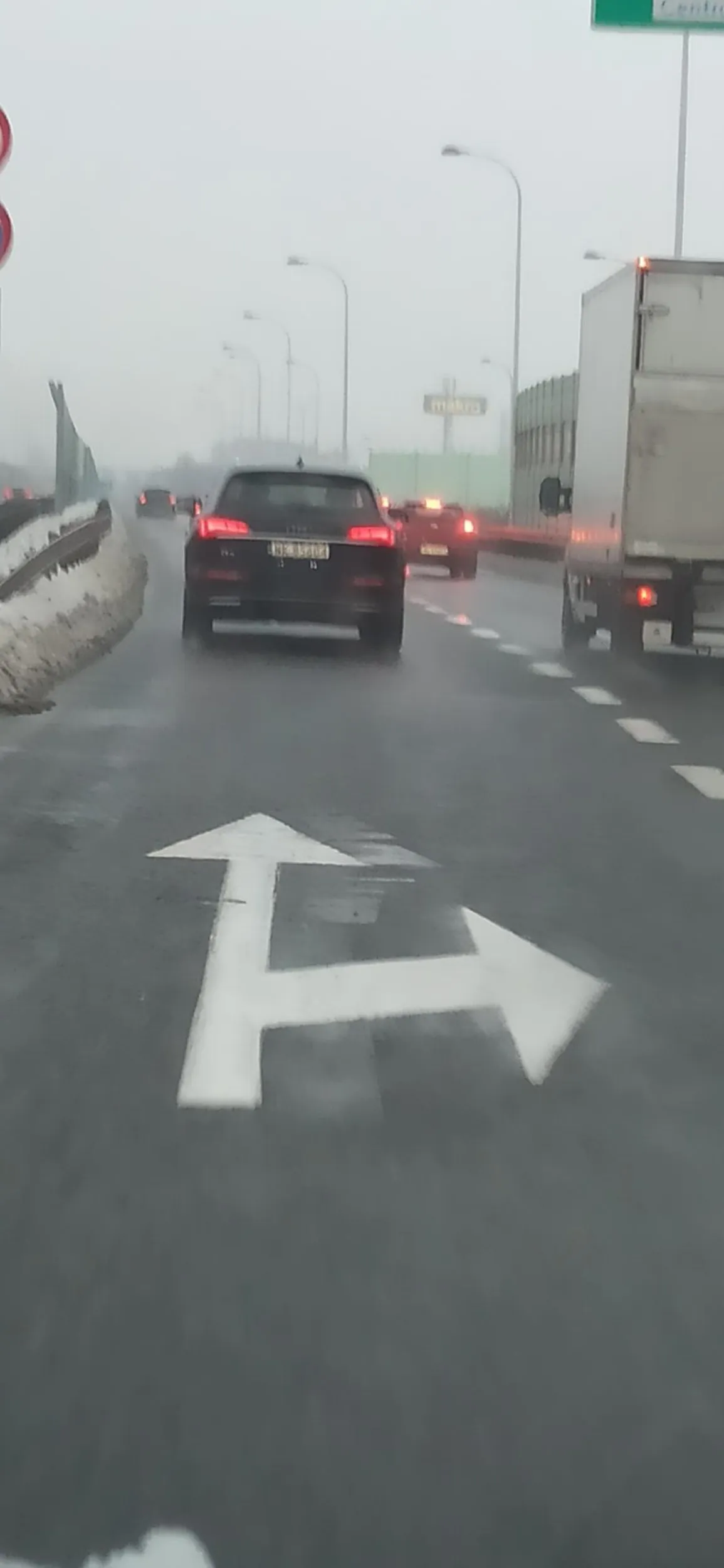 Zajechał drogę po ciągłej ledwo wyhamowalem