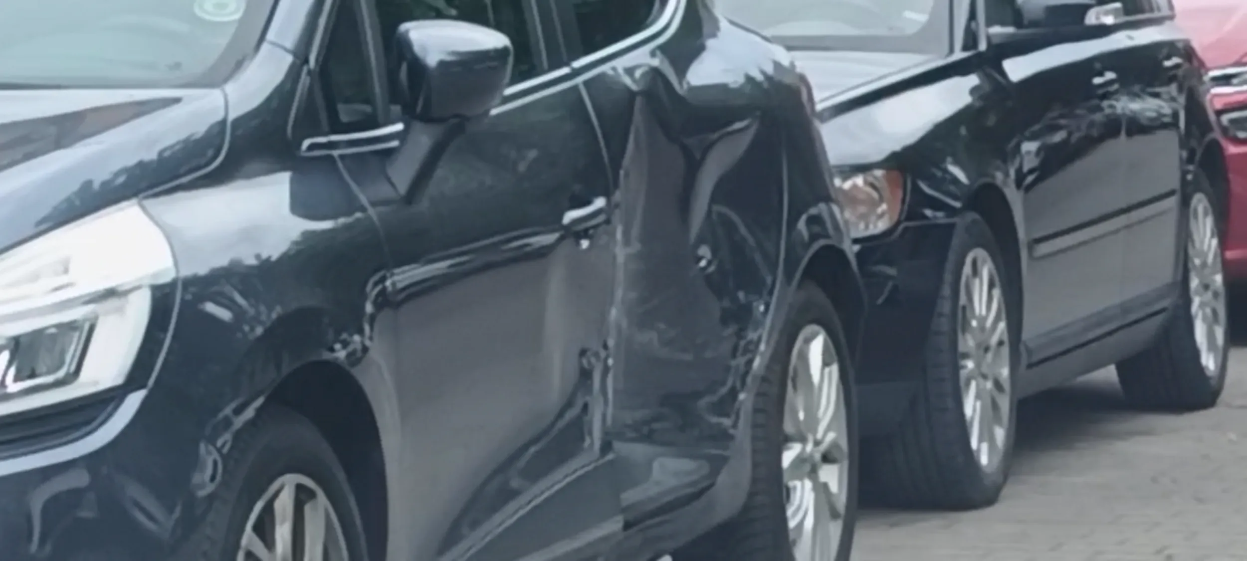 Auto bite, nie dajcie się nabrać jak sprzedający wam powie, że nigdy nie miało wypadku.