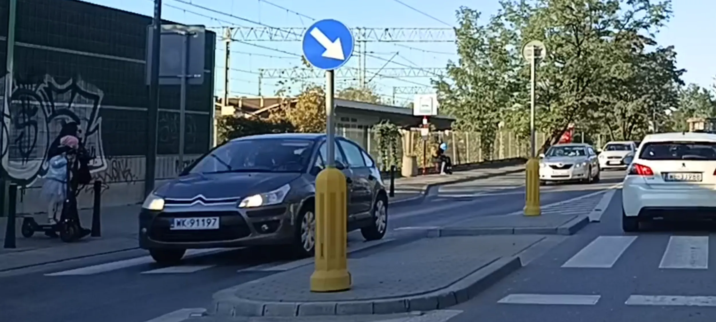 Baba za kierownicą to kandydat na zabójcę  Majtkczaka z A1 i kiedyś kogoś zabije. Tu nie ustąpiła matce z dzieckiem pierwszeństwa na pasach przejścia dla pieszych