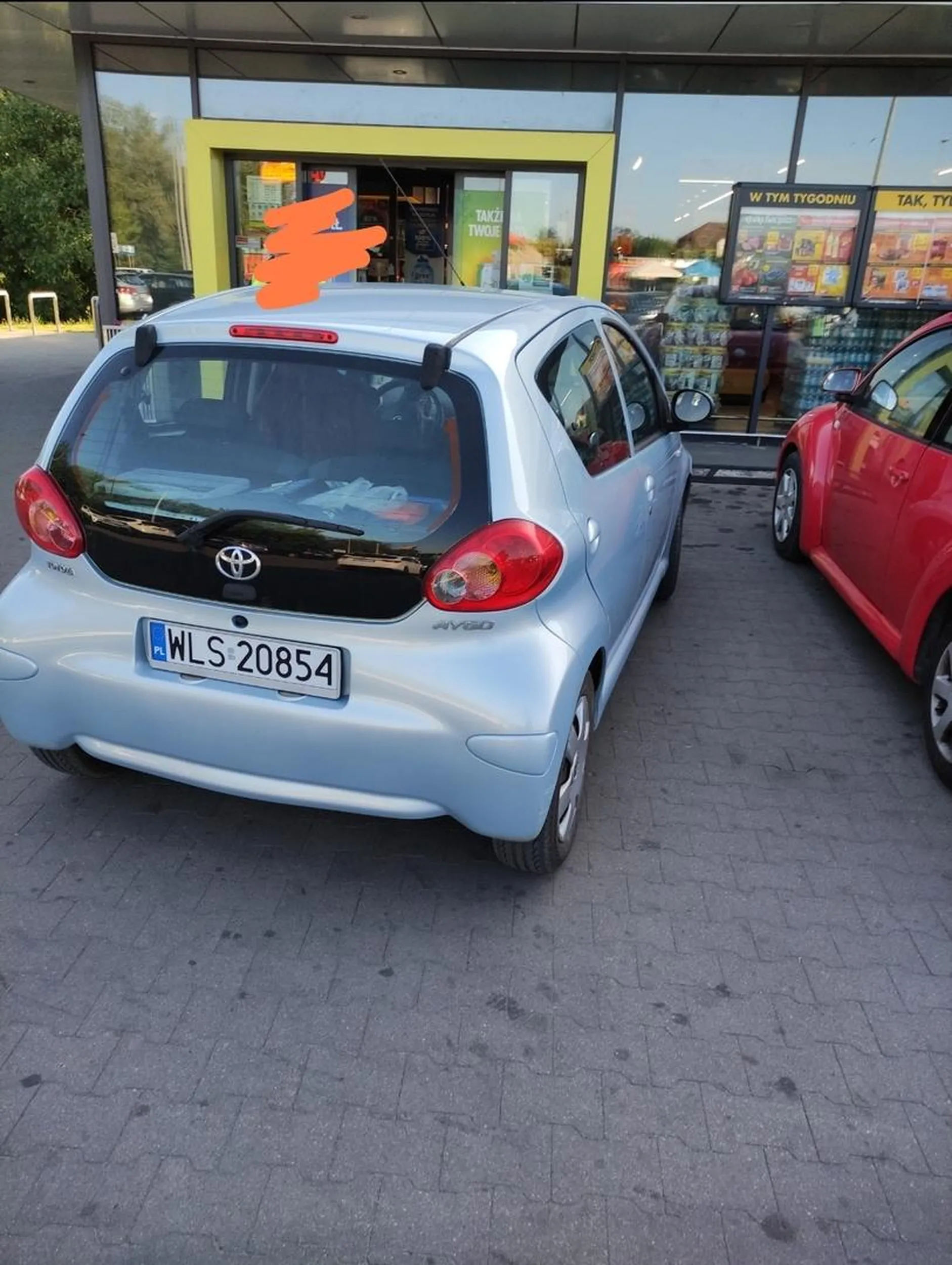 bliżej się ku**a nie dało?