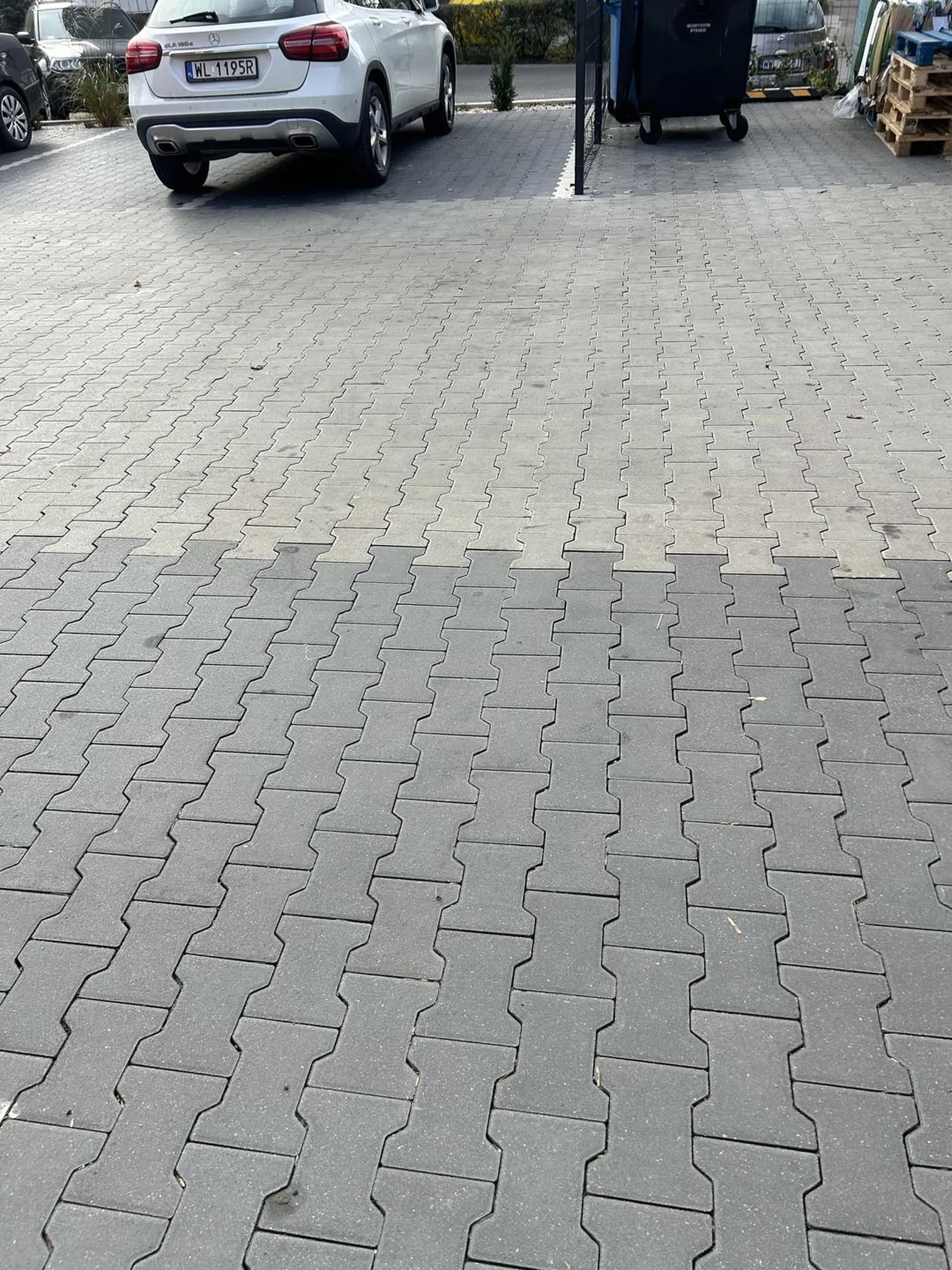 Jak się w liniach nie mieścisz to w ramach treningu pomaluj kolorowanki