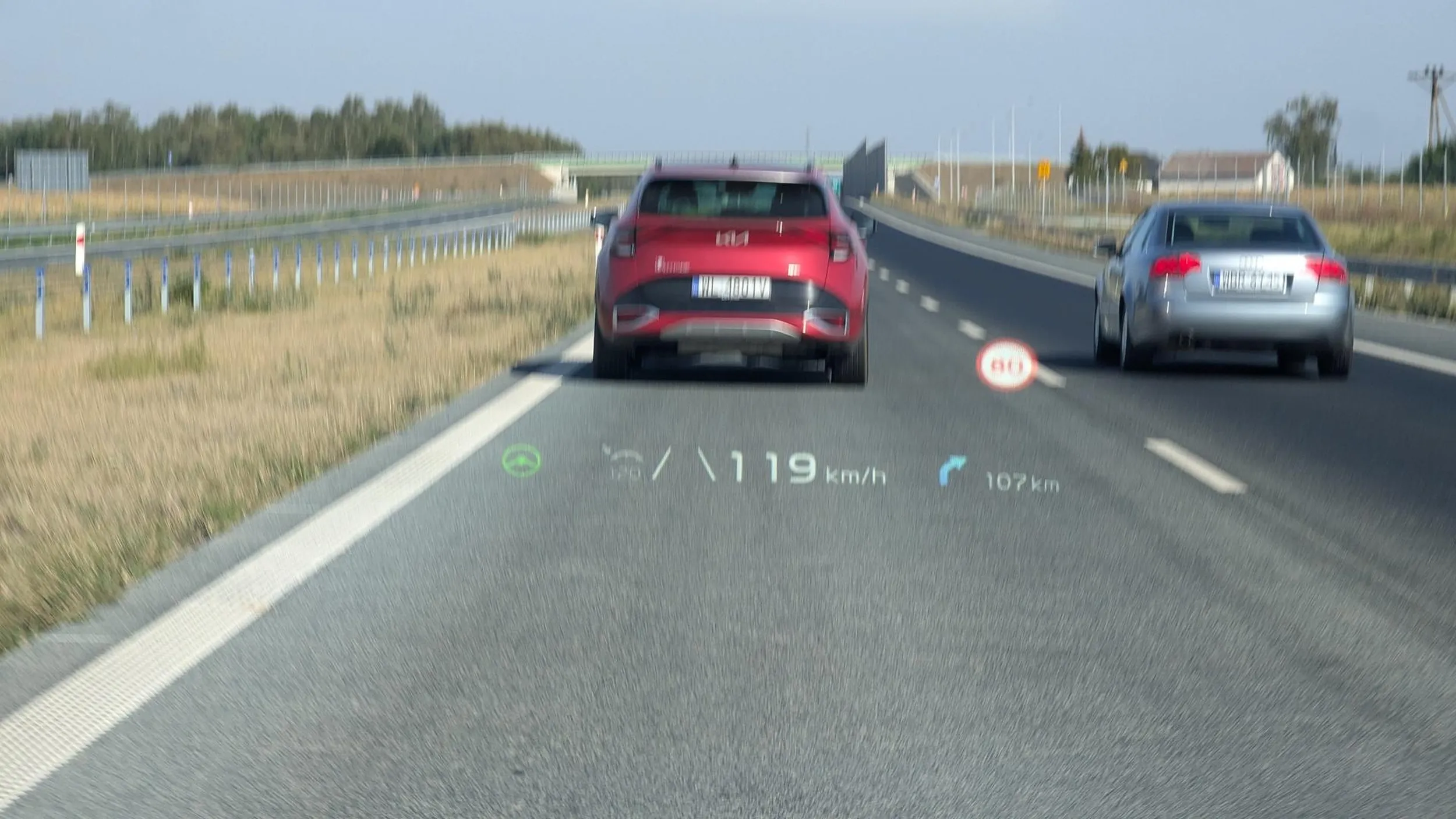 Niebezpieczna jazda drogami szybkiego ruchu, nagle zmienianie pasa i zajeżdżanie przy małych prędkościach na lewy pas ruchu