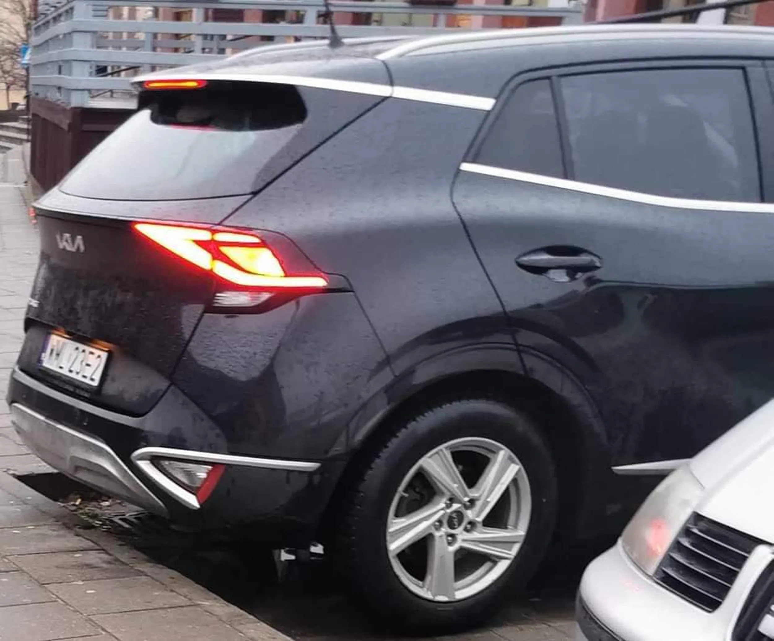 WML 23E2 Tajniacy na mławskich tablicach Marka samochodu - Kia -