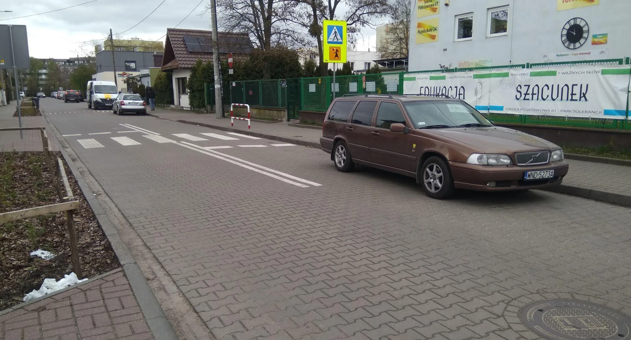 a żeś kurła stanął... to co mówi plakat za autem to chyba ciebie nie dotyczy