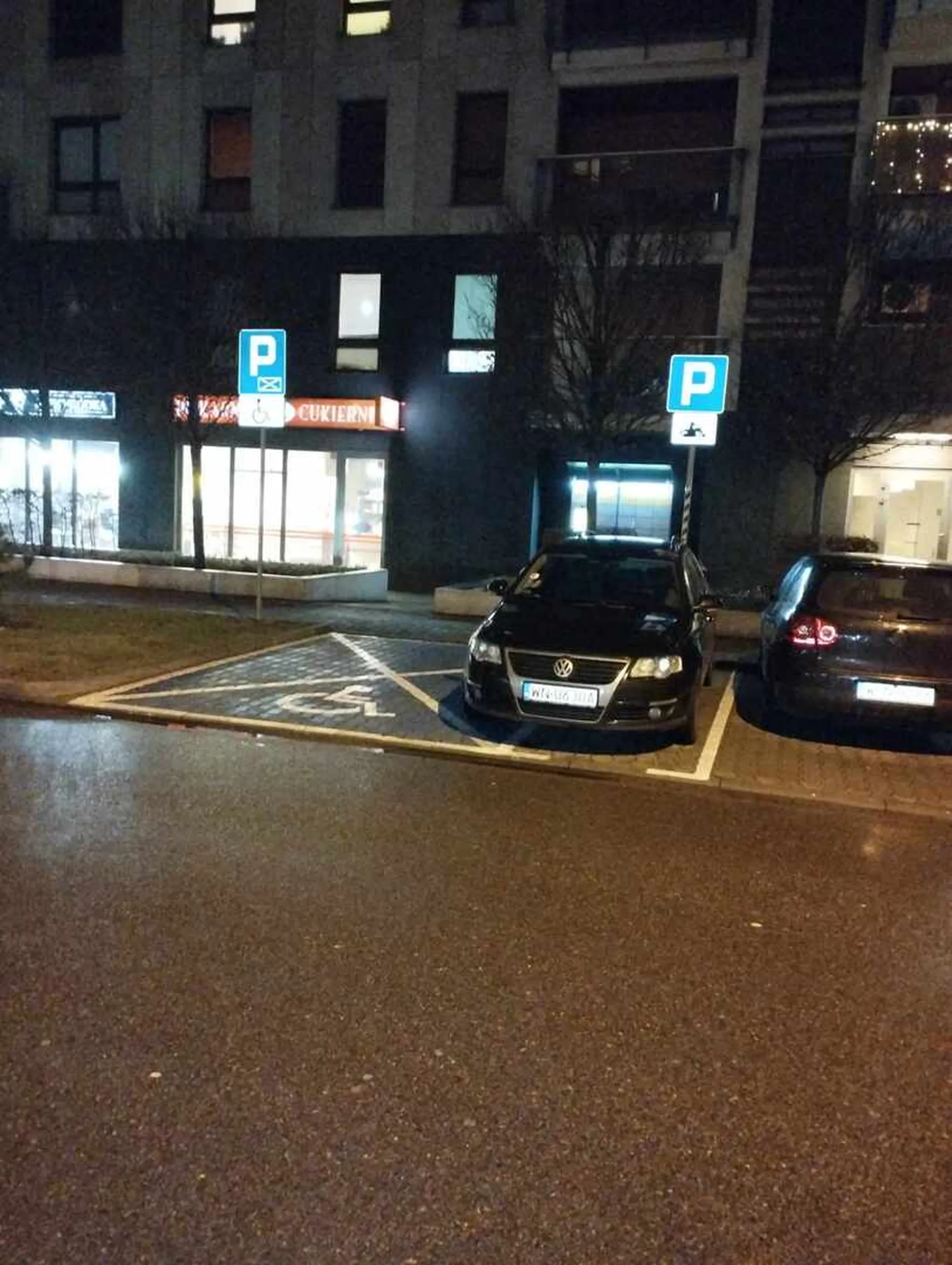 Parkowanie na miejscu dla osób z niepełnosprawnościami