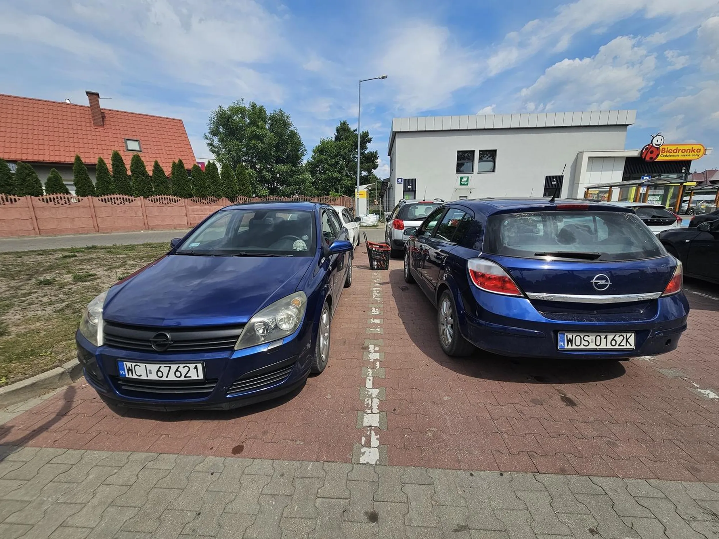 Prawie wsiadłem ci do auta bo myślałem że to moje ?