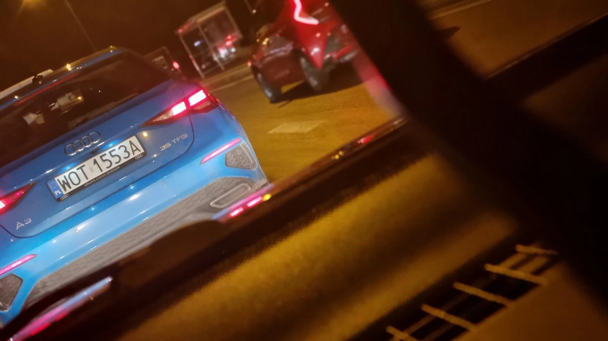 Do tego obszczał dresy w czasie jazdy. Co było widać po plamach gdy wysiadał z auta przy rondzie na Wałe Międzyszyńskim