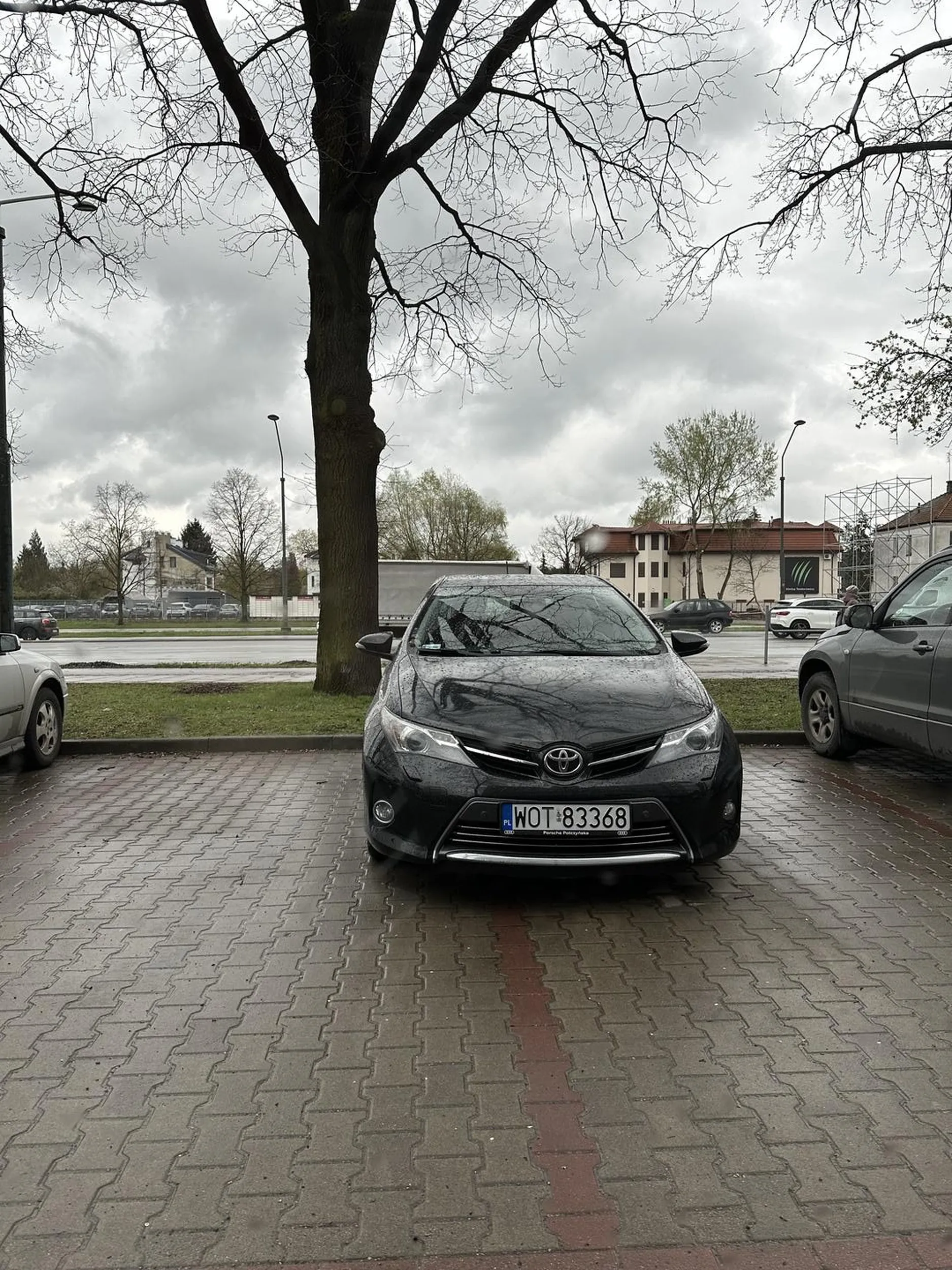 Naucz się czubie parkować ??