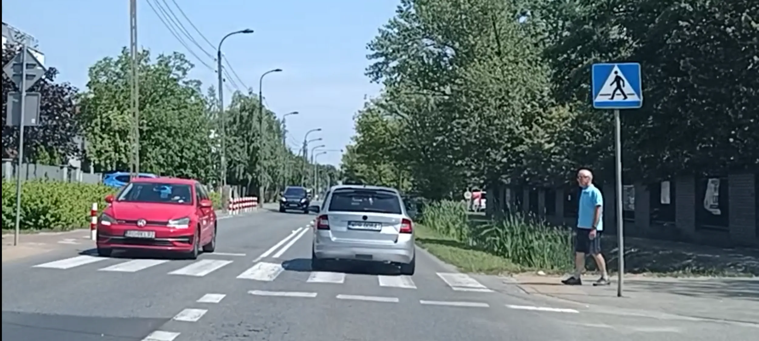 Bandyta drogowy nie ustąpił pierwszeństwa pieszemu na przejściu dla pieszych.