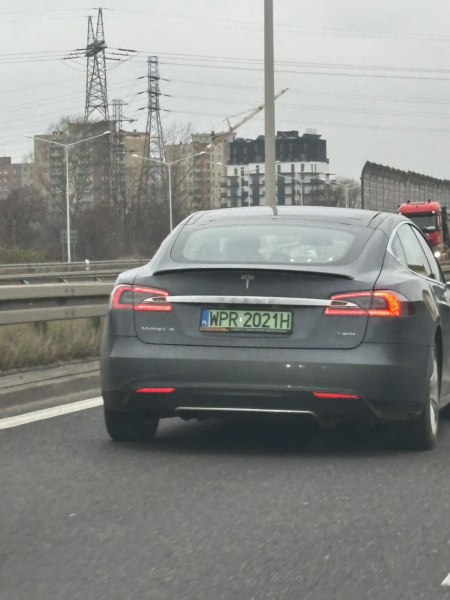 Pajac na s8 non stop gaz hamulec zajeżdża drogę żeby go nie wyprzedzić, typowo kurewskie zachowanie a kierowcy kutas do dupy akcja z dnia 10.12.24 +/-13:30