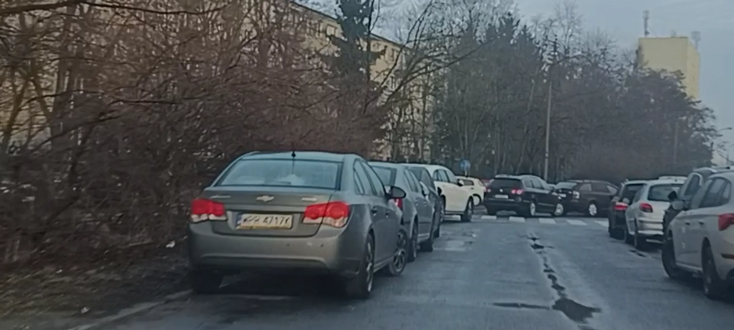 Parkowanie w miejscu zakazu zatrzymywania się i postoju B-36