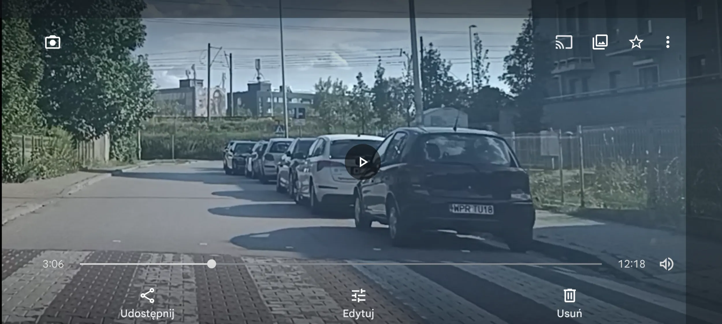 Nielegalne parkowanie przed samym przejściem dla pieszych