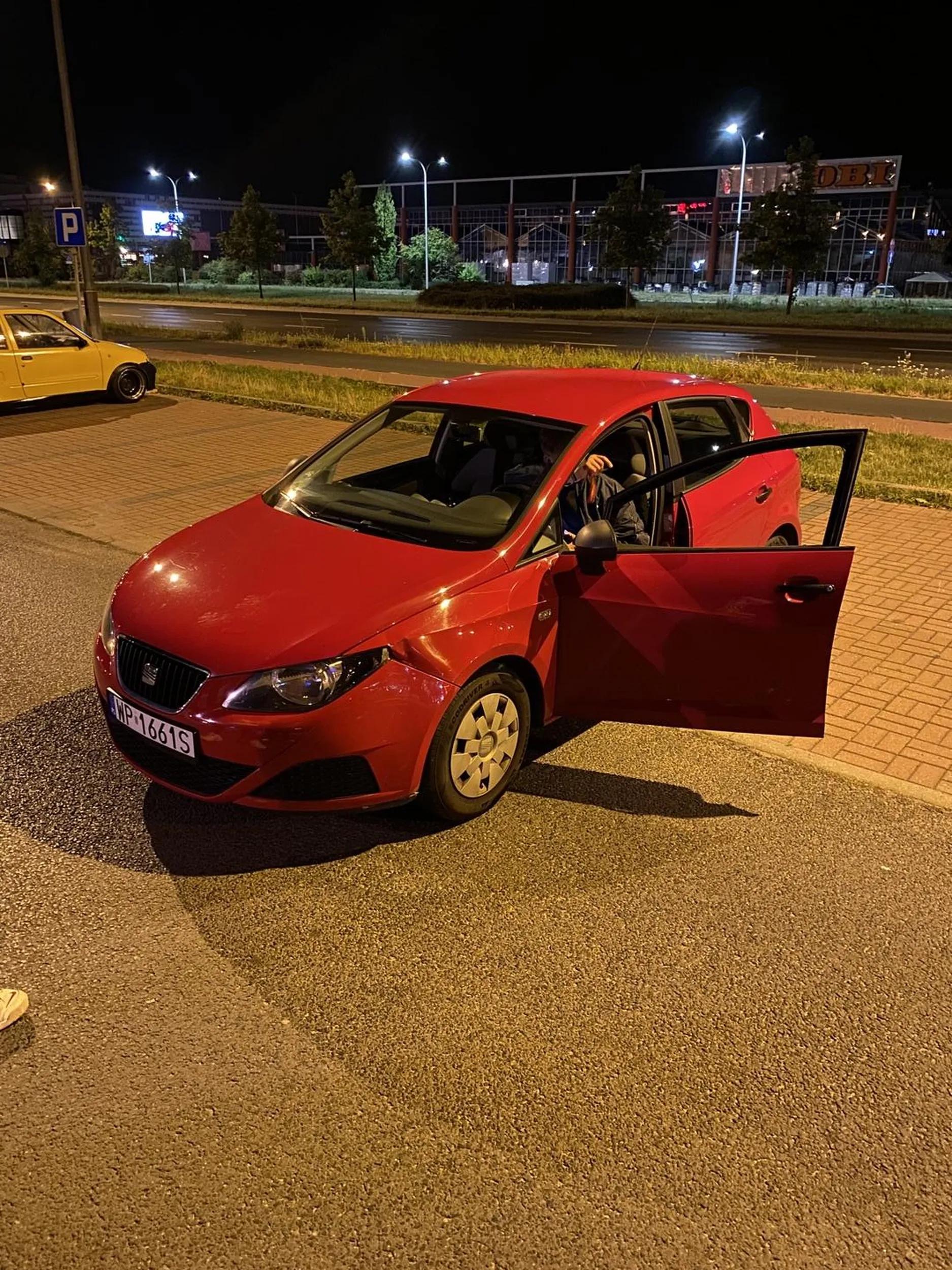 Kierowca parkuje jak flet złamany prawie wyjebałem jak jechałem