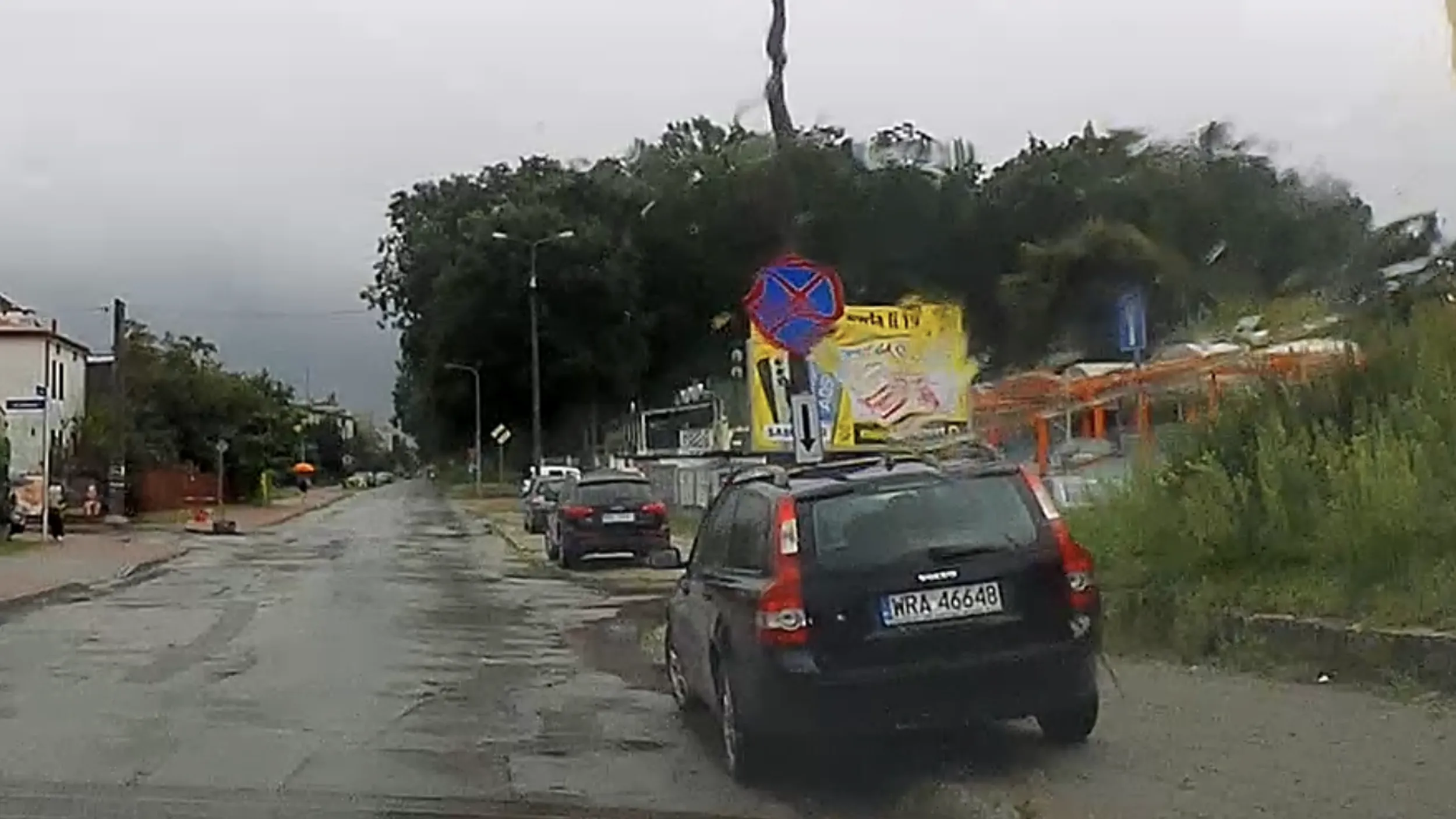 Zapraszam do okulisty na badanie wzroku lub na kurs prawa jazdy.