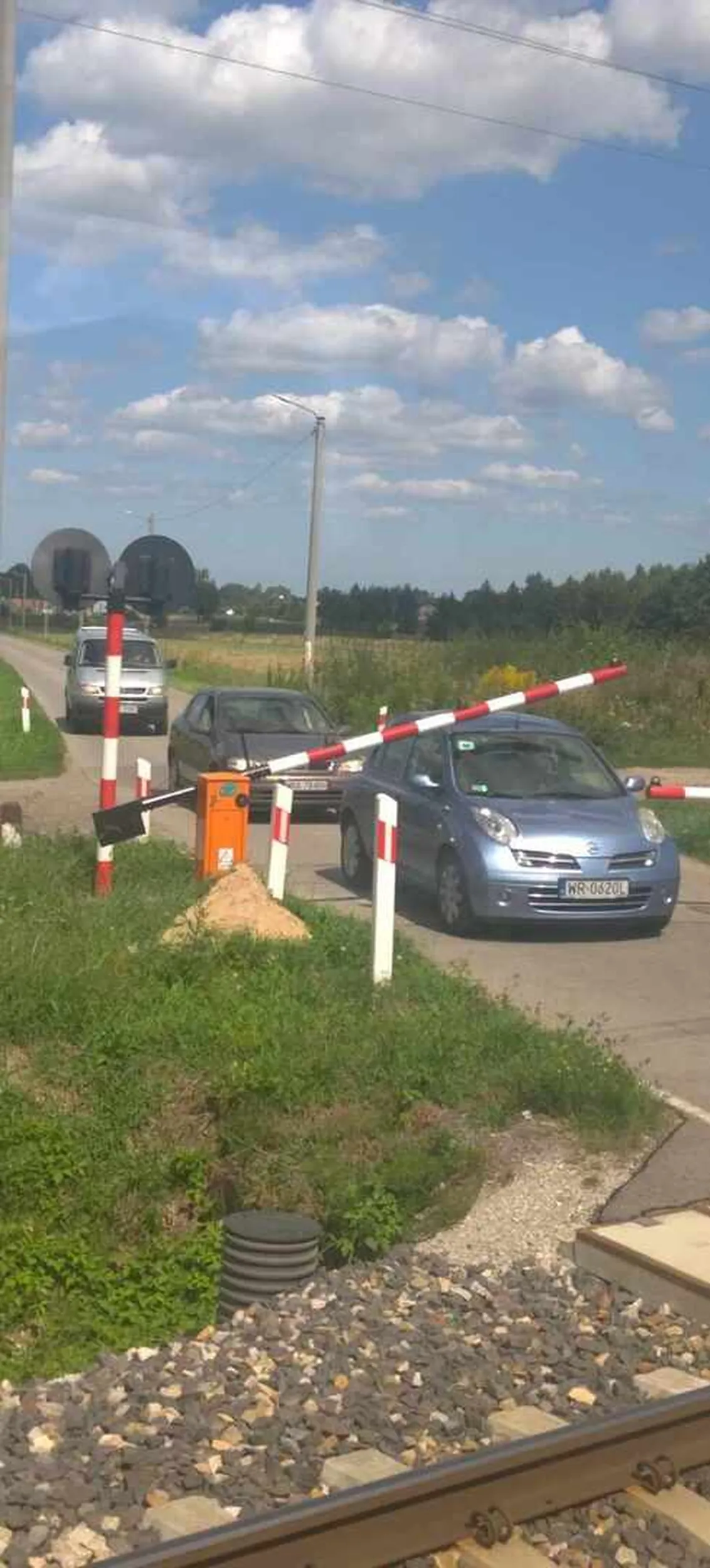 tępa blondyno prawko to chyba w laysach wygrane co?