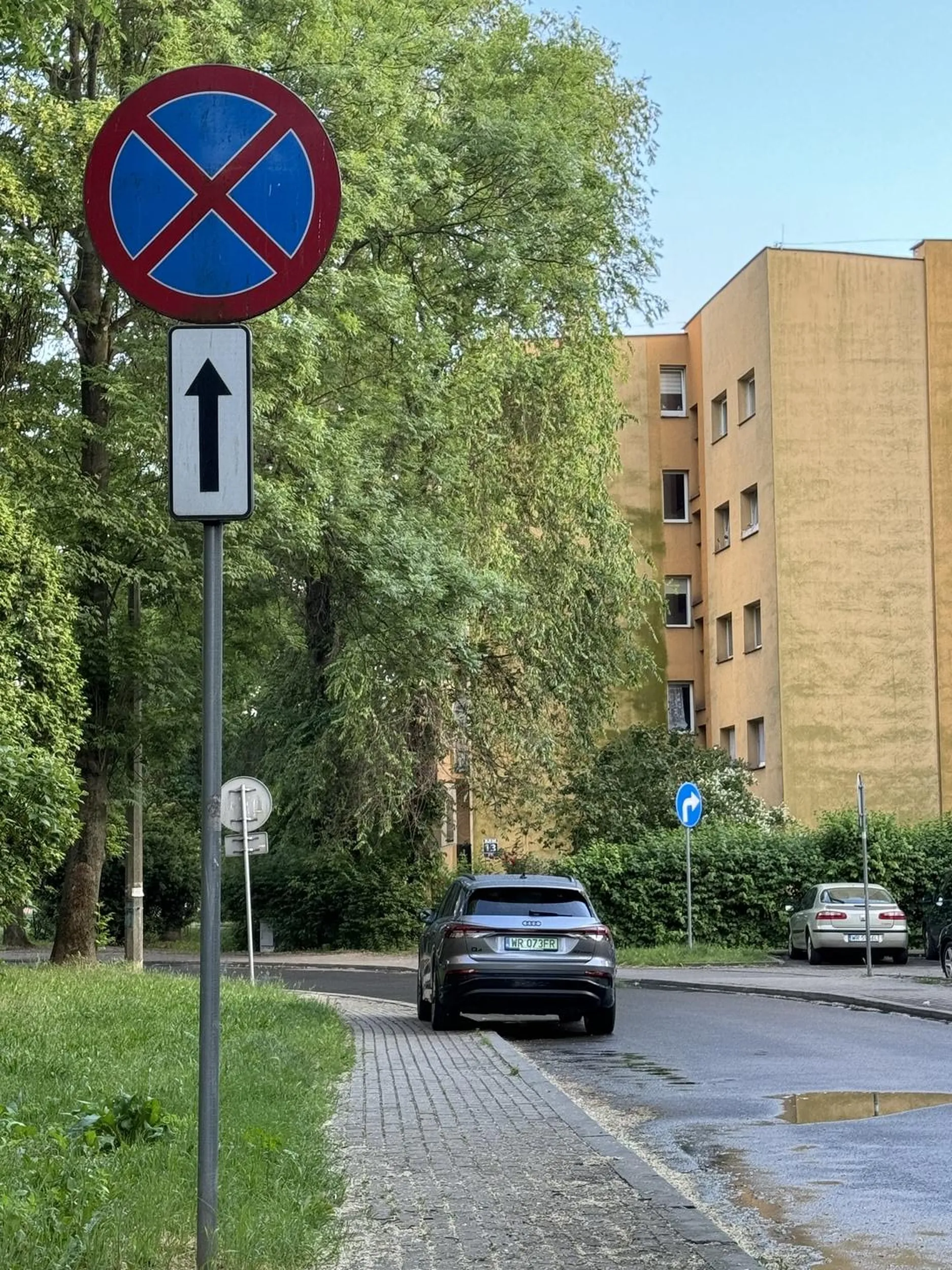 Ktoś chyba znaków nie potrafi czytać, albo jest ślepy.